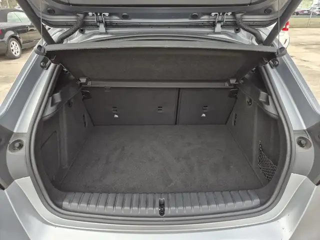 BMW 1 Series view 12