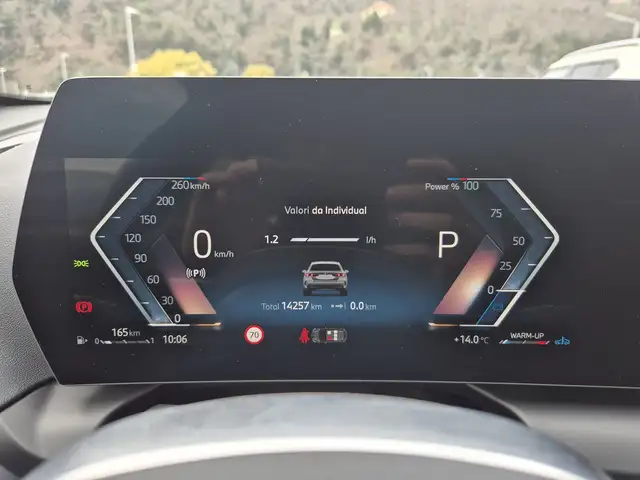 BMW 1 Series view 14