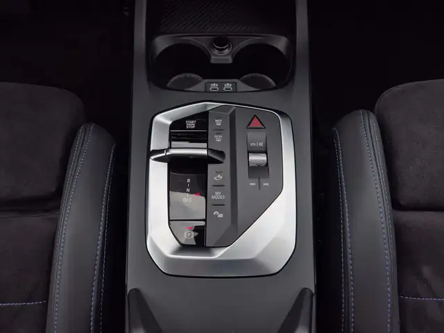 BMW 1 Series view 10