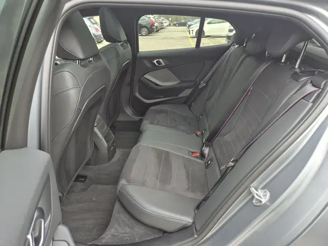 BMW 1 Series view 7