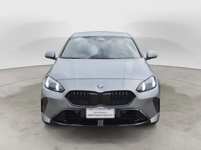 BMW 1 Series view 2