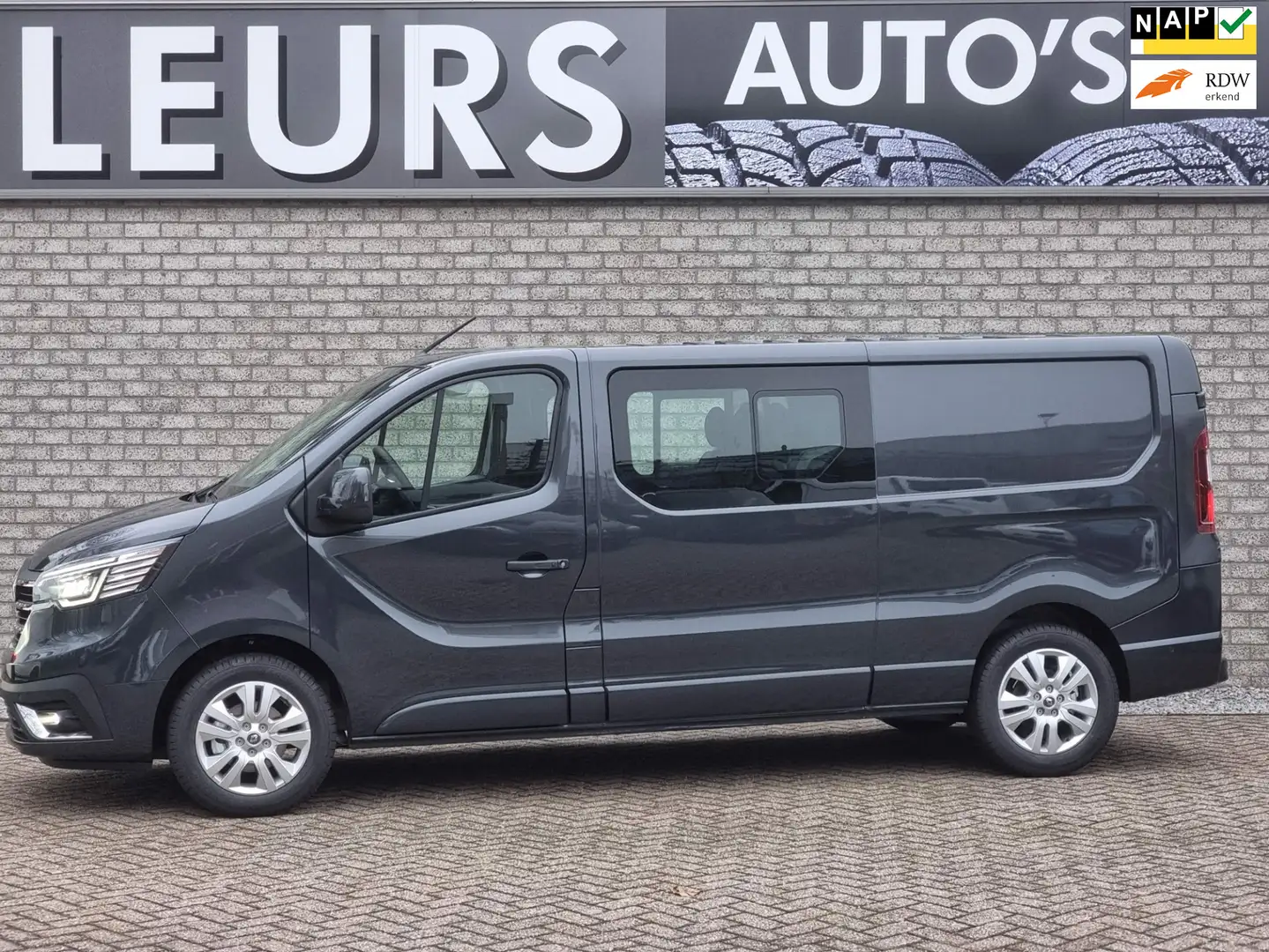 Renault Trafic 2.0 dCi 170 T29 L2H1NIEUW DC Luxe/Automaat Zwart - 1