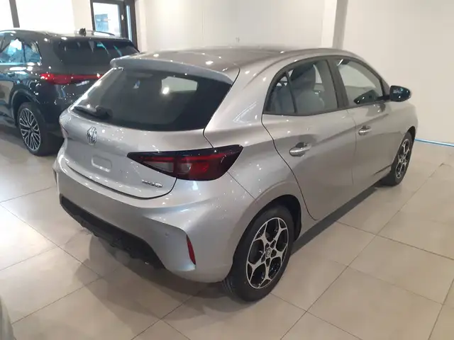 MG MG3 view 3