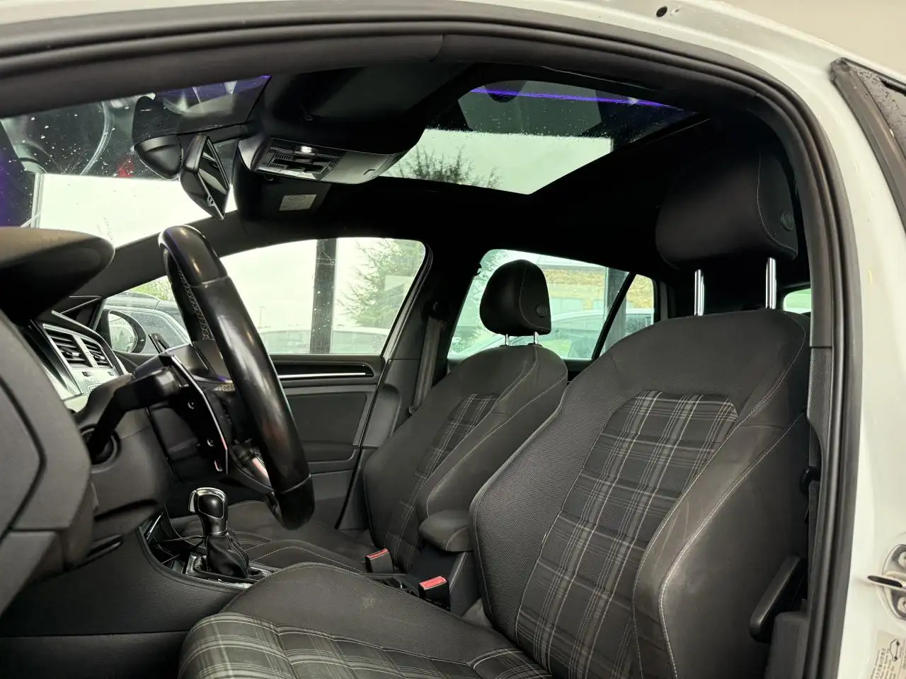 Volkswagen Golf GTD — photo 19