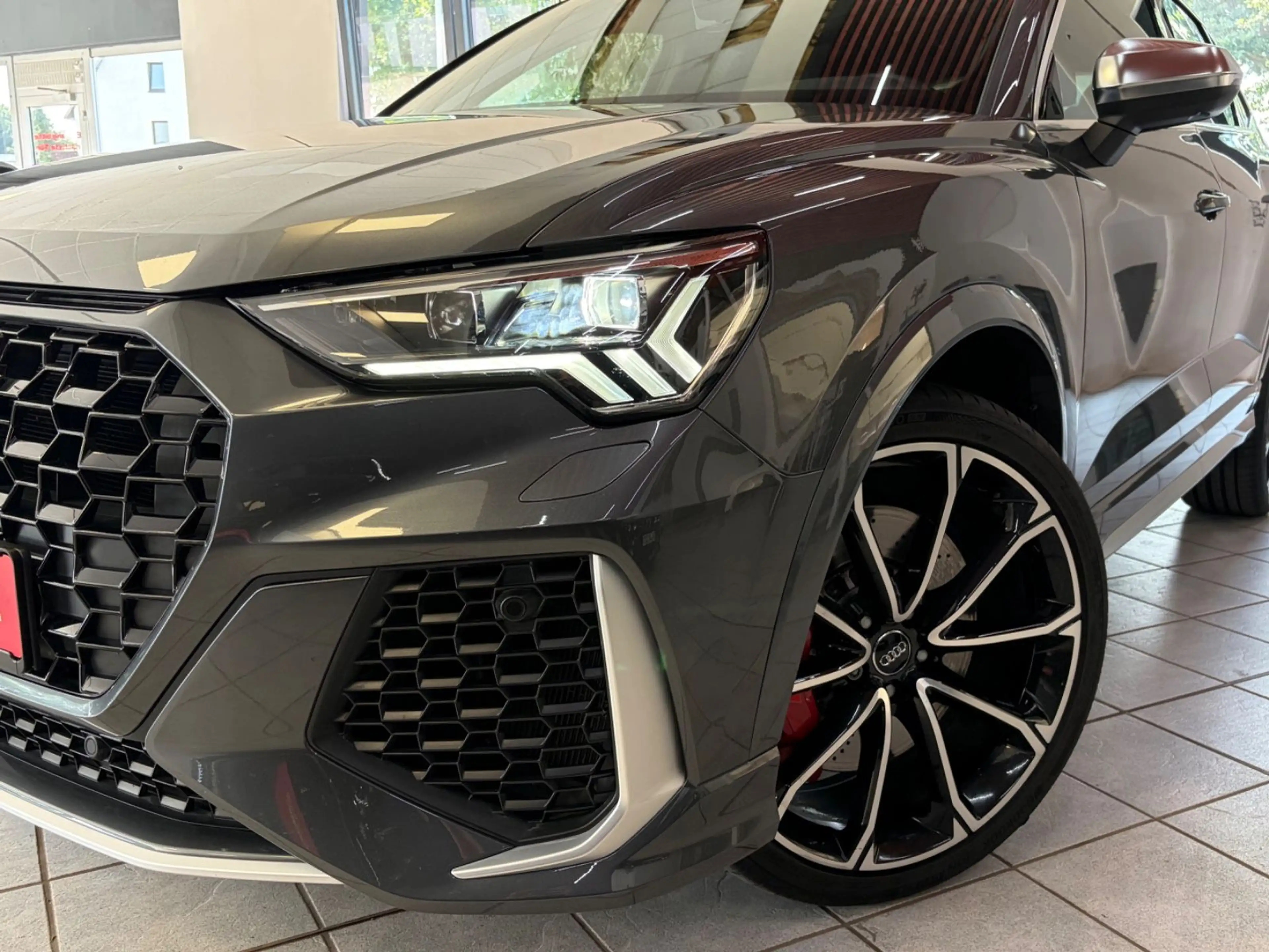 Audi RS Q3 Sportback 2.5 TFSI Quattro — photo 3