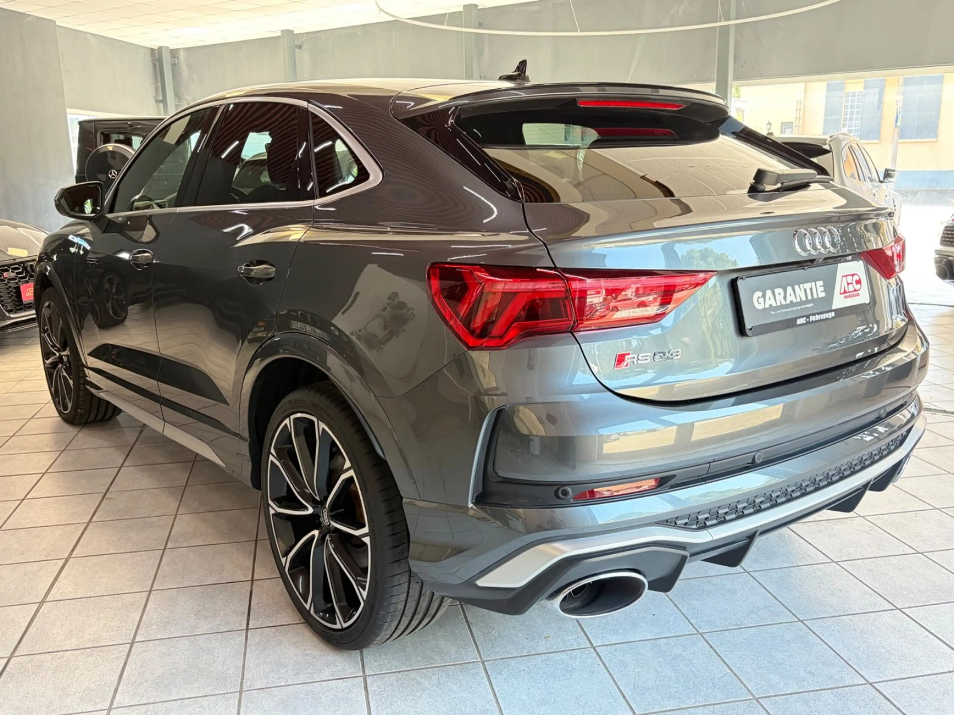 Audi RS Q3 Sportback 2.5 TFSI Quattro — photo 11