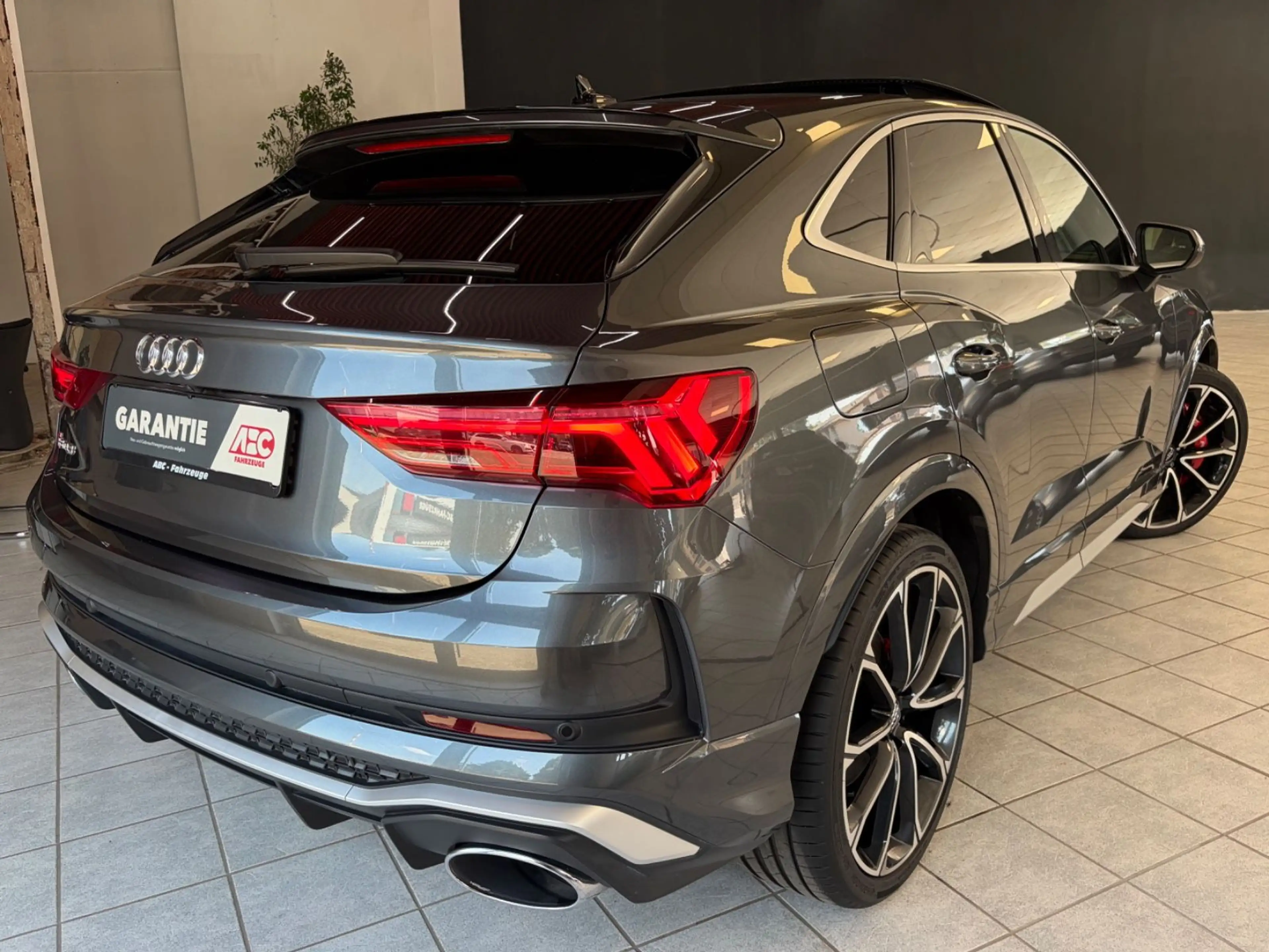 Audi RS Q3 Sportback 2.5 TFSI Quattro — photo 2