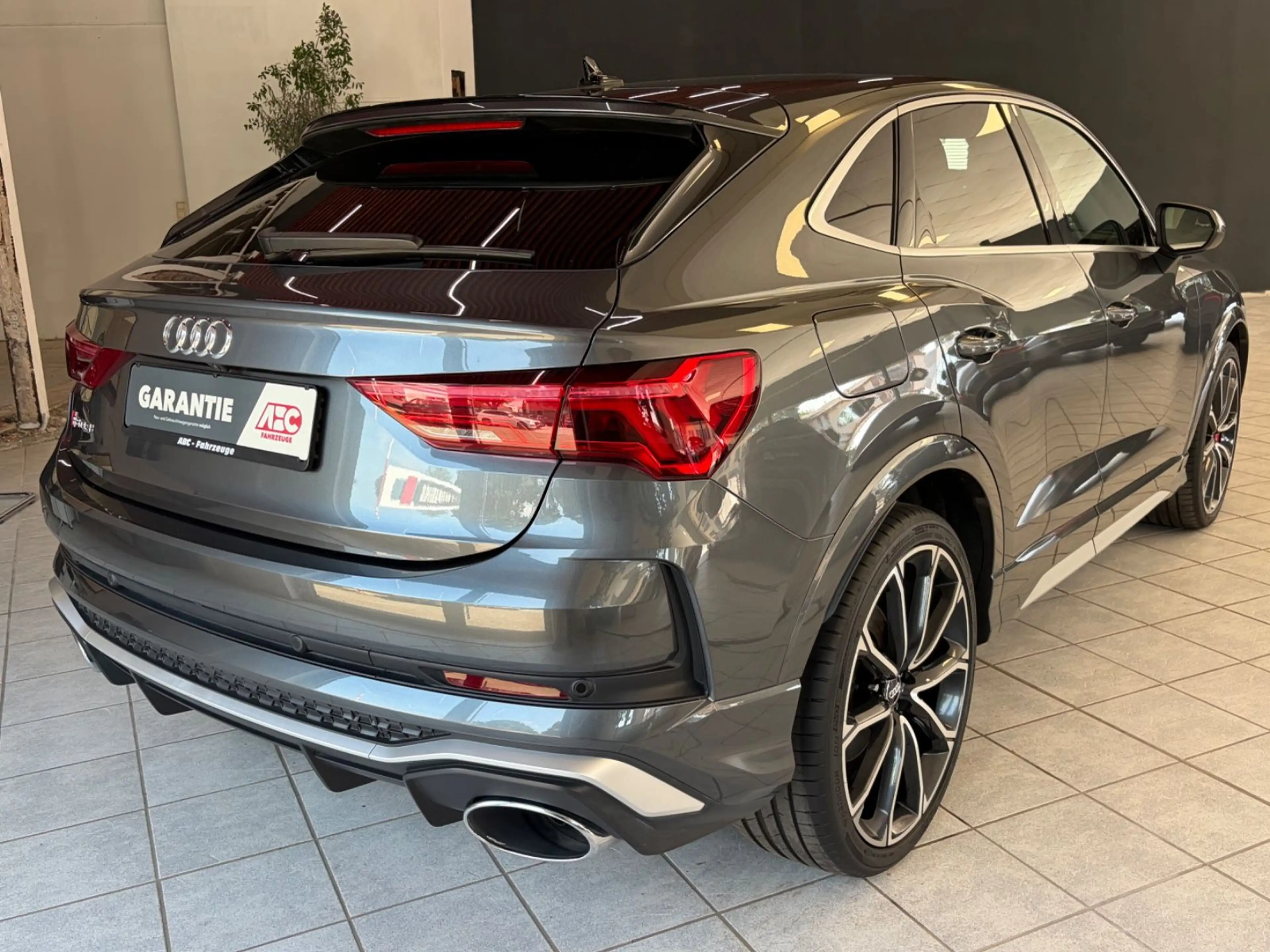 Audi RS Q3 Sportback 2.5 TFSI Quattro — photo 9