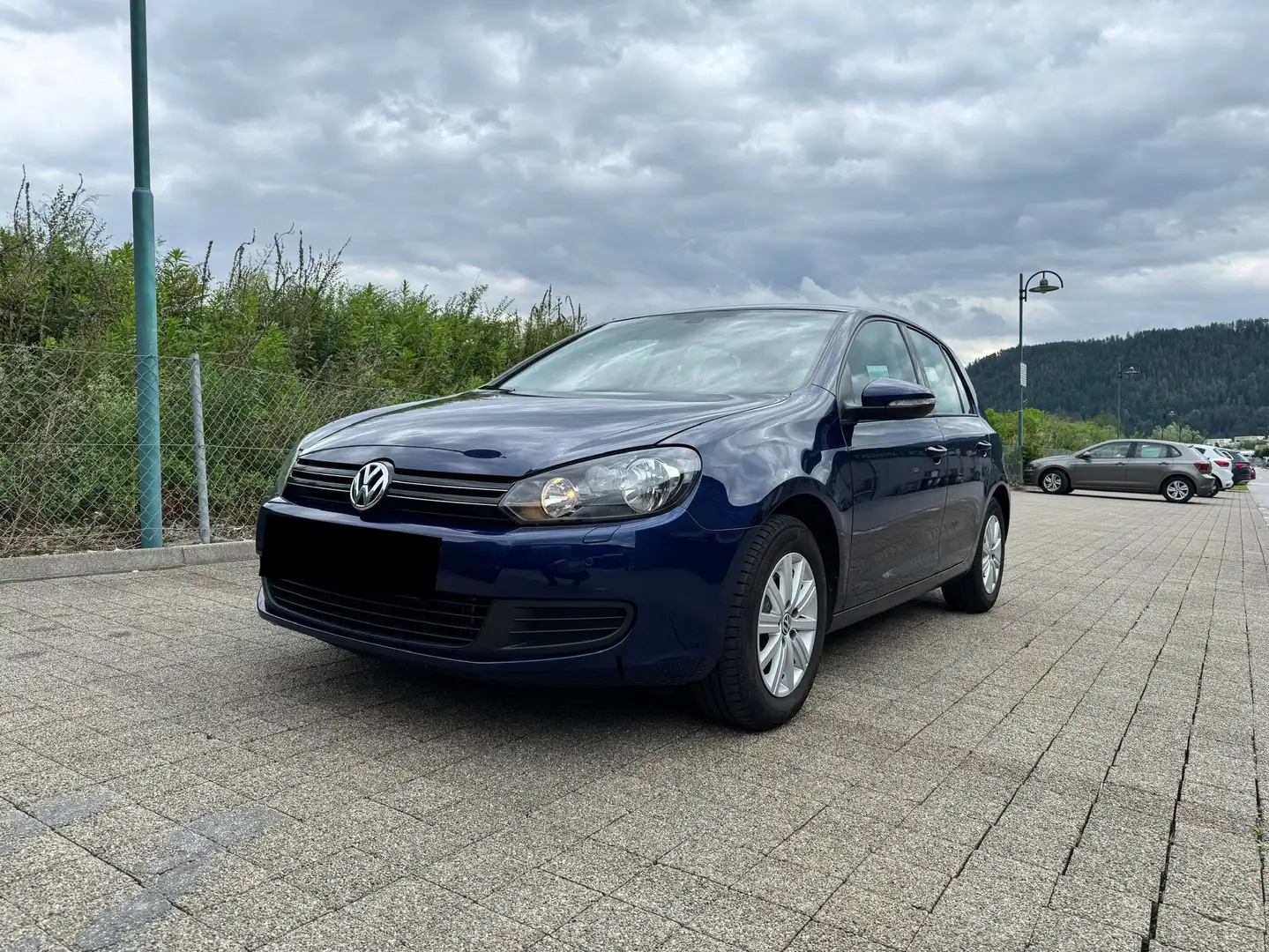 Volkswagen Golf Comfortline 1,6 TDI PARKSENSOREN TEMPOMAT Blau - 2
