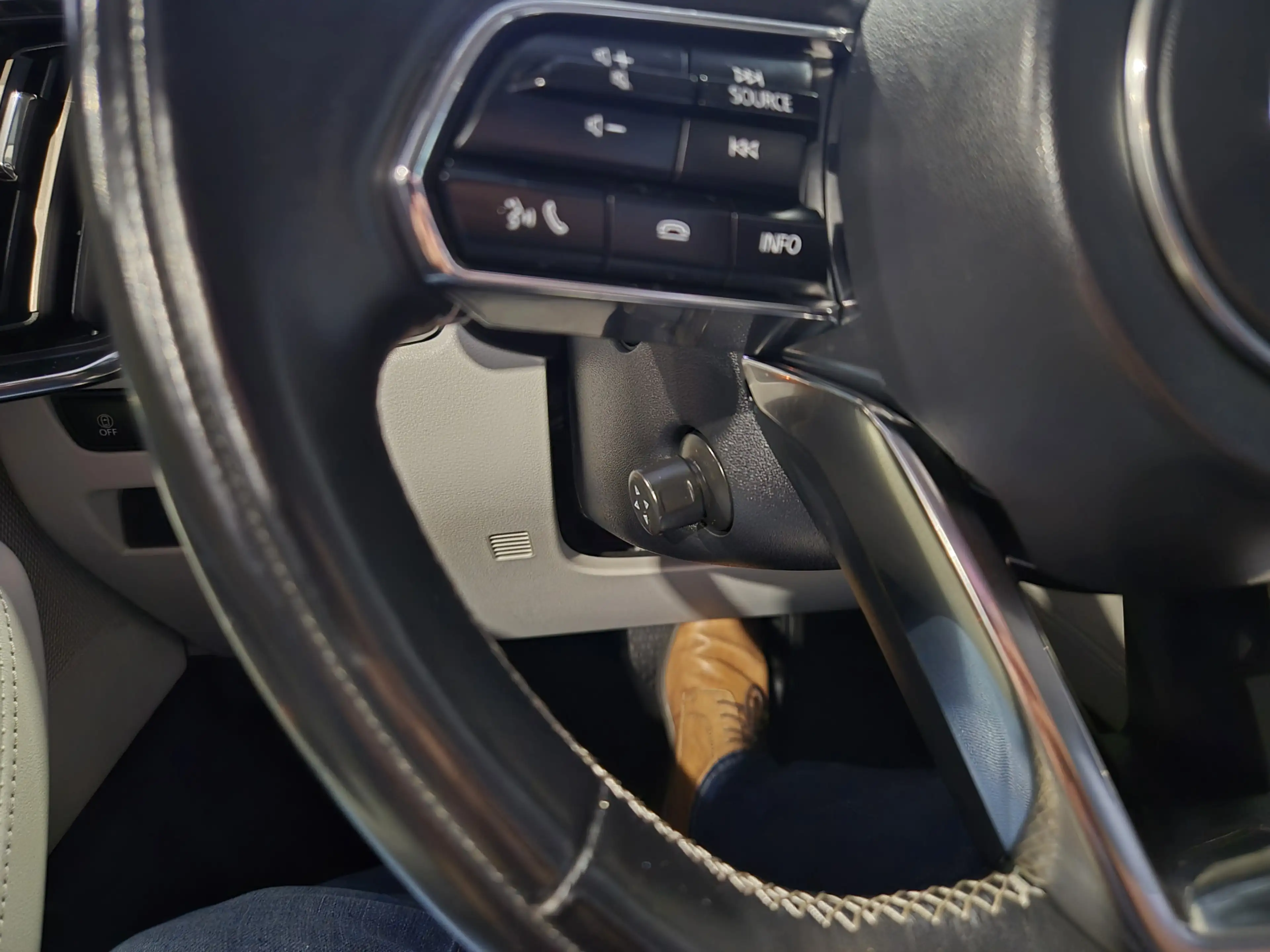 Mazda CX-60 2.5 e-SkyActiv PHEV Takumi Bose | HUD | el Trekhaa — photo 38