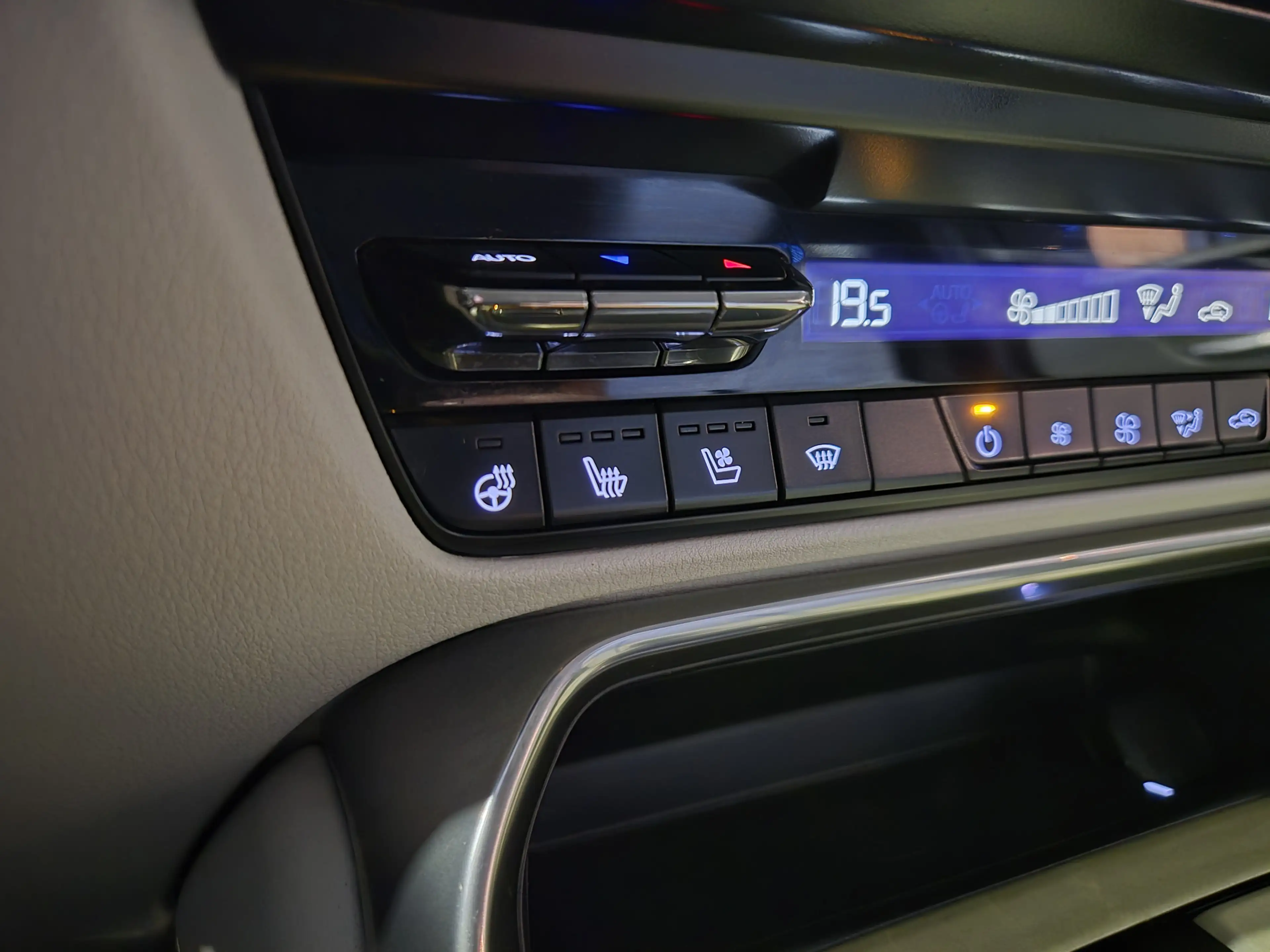 Mazda CX-60 2.5 e-SkyActiv PHEV Takumi Bose | HUD | el Trekhaa — photo 29
