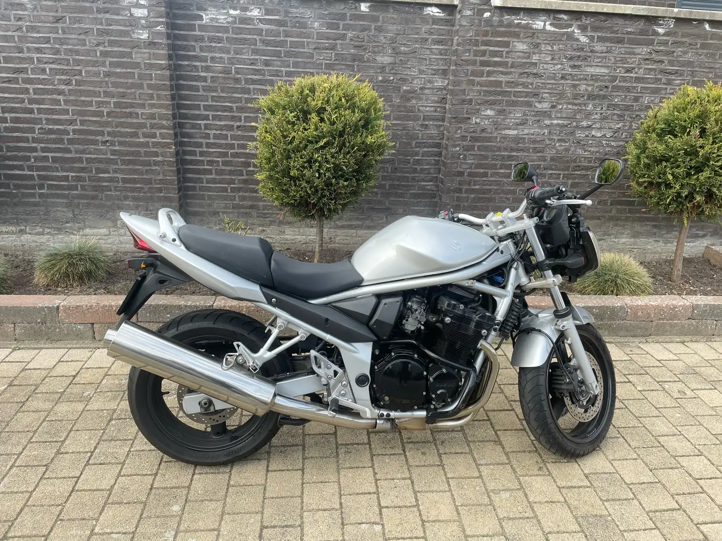 Suzuki GSF 650 GSF650SA (Bandit) Stříbrná - 1