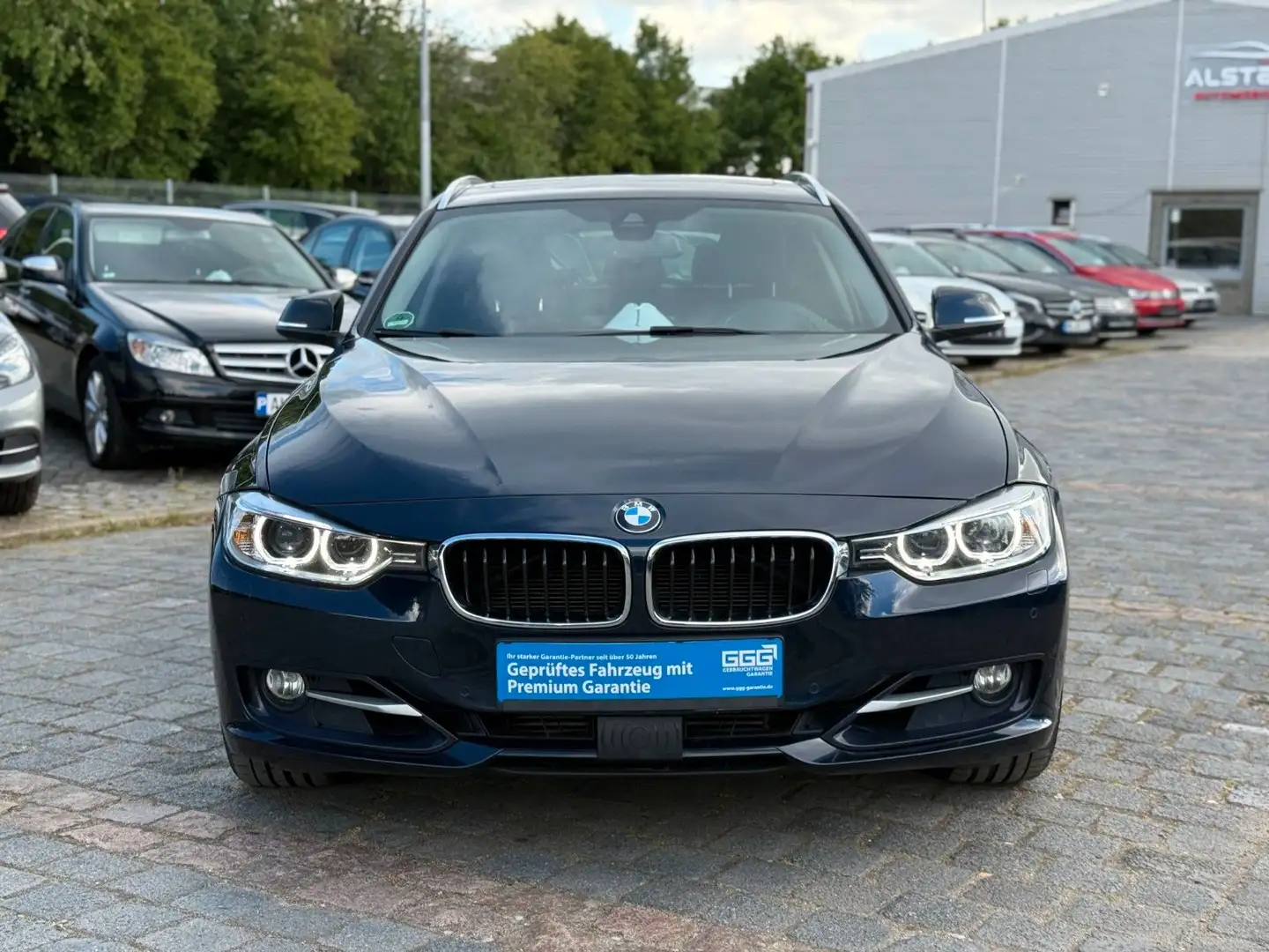 BMW 325 d 2,0 Touring Automatik "Sport" MPaket Синій - 2