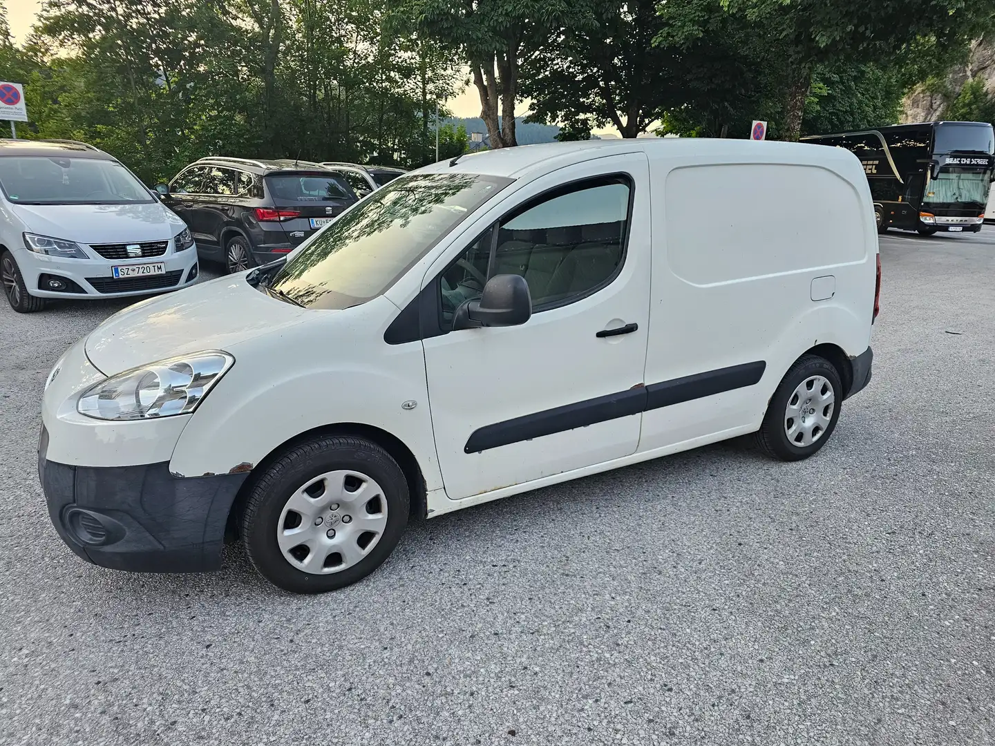 Peugeot Partner 1,6 HDi Bness 75 FAP Pickerl-10/2025 LKW Weiß - 2