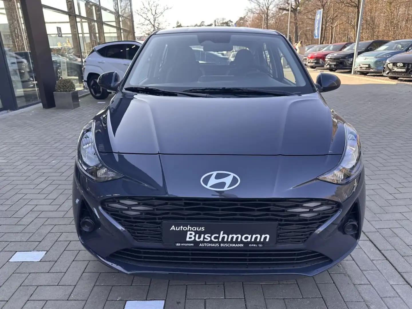 Hyundai i10 1.0 Select Grau - 2