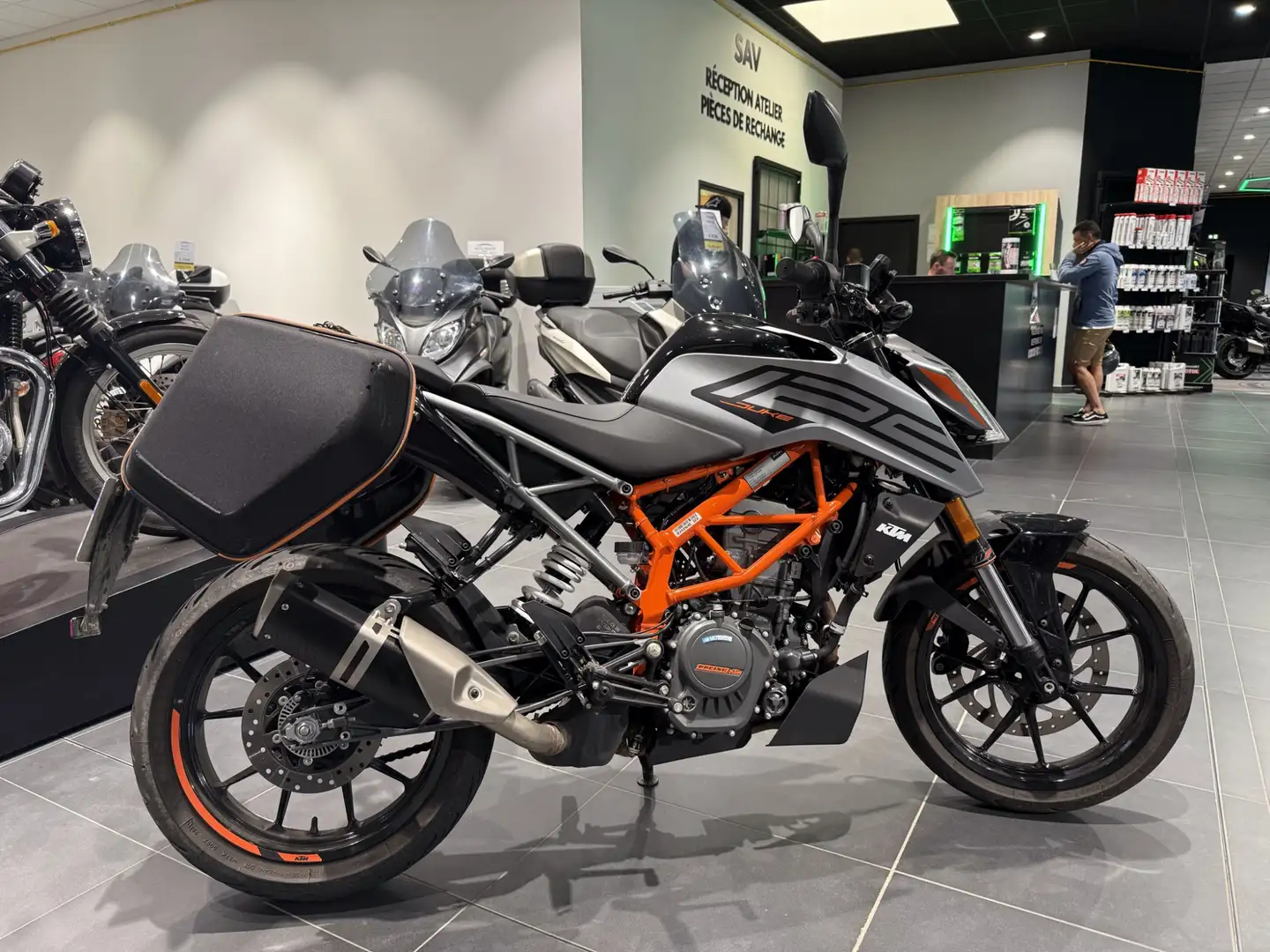 KTM 125 Duke - 2