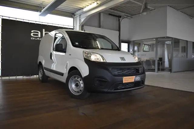 Fiat Fiorino view 3