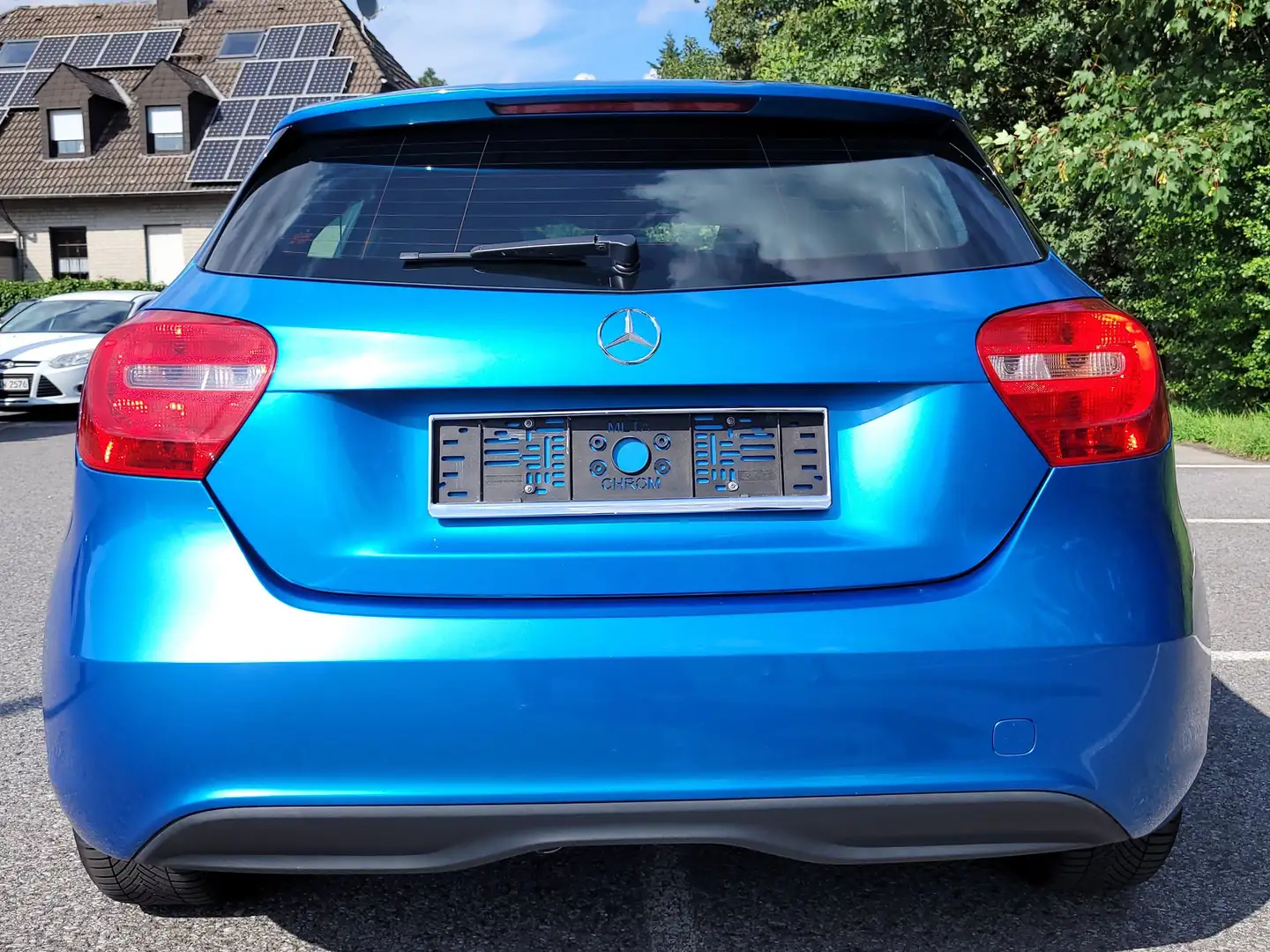 Mercedes-Benz A 180 (BlueEFFICIENCY) Style Blau - 2