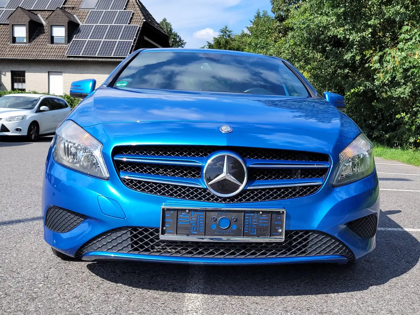 Mercedes-Benz A 180 (BlueEFFICIENCY) Style Blau - 1
