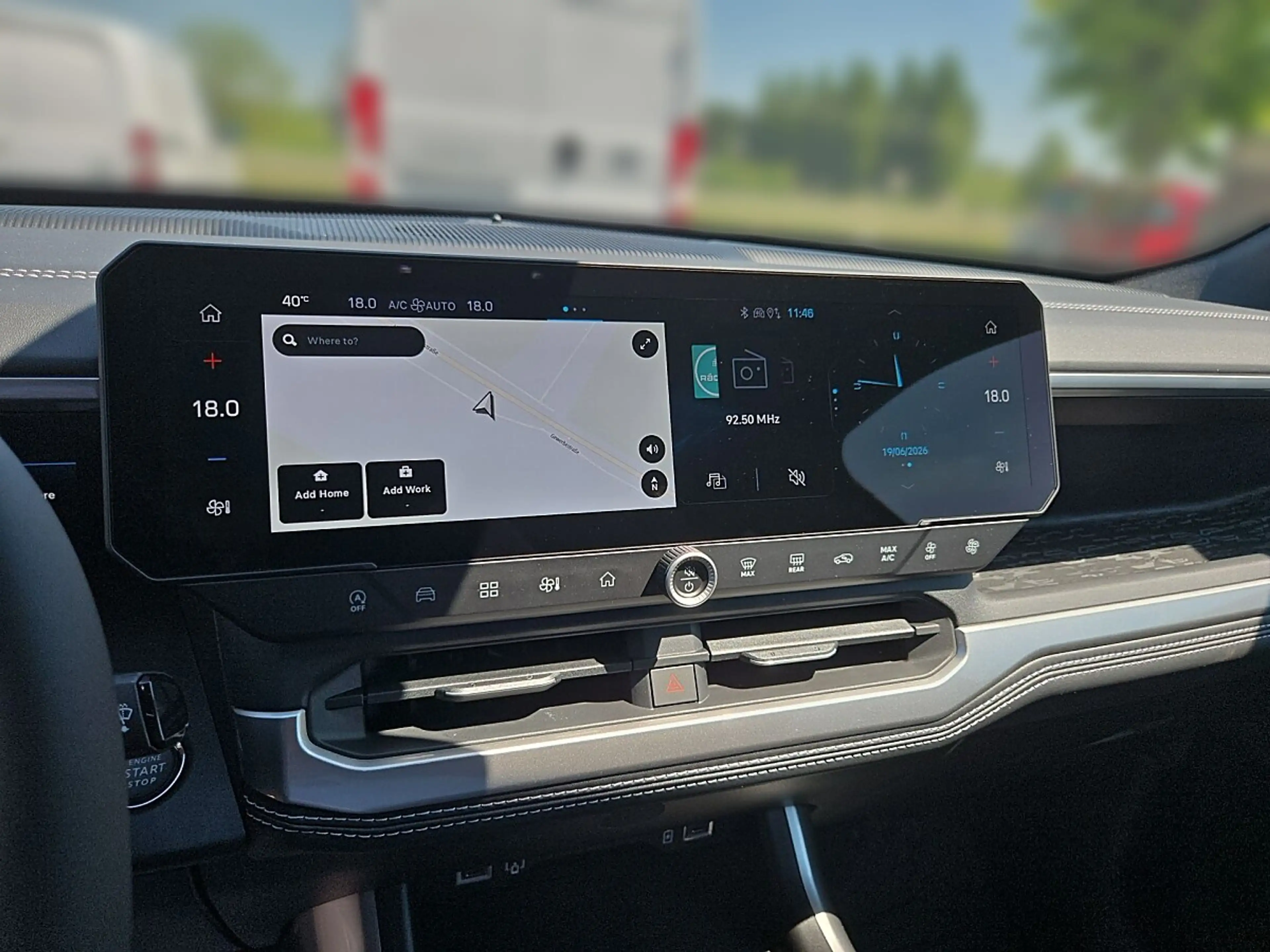 Jeep Compass 1.2 e-Hybrid First Edition e-DCT6 + Komfort Paket — photo 9