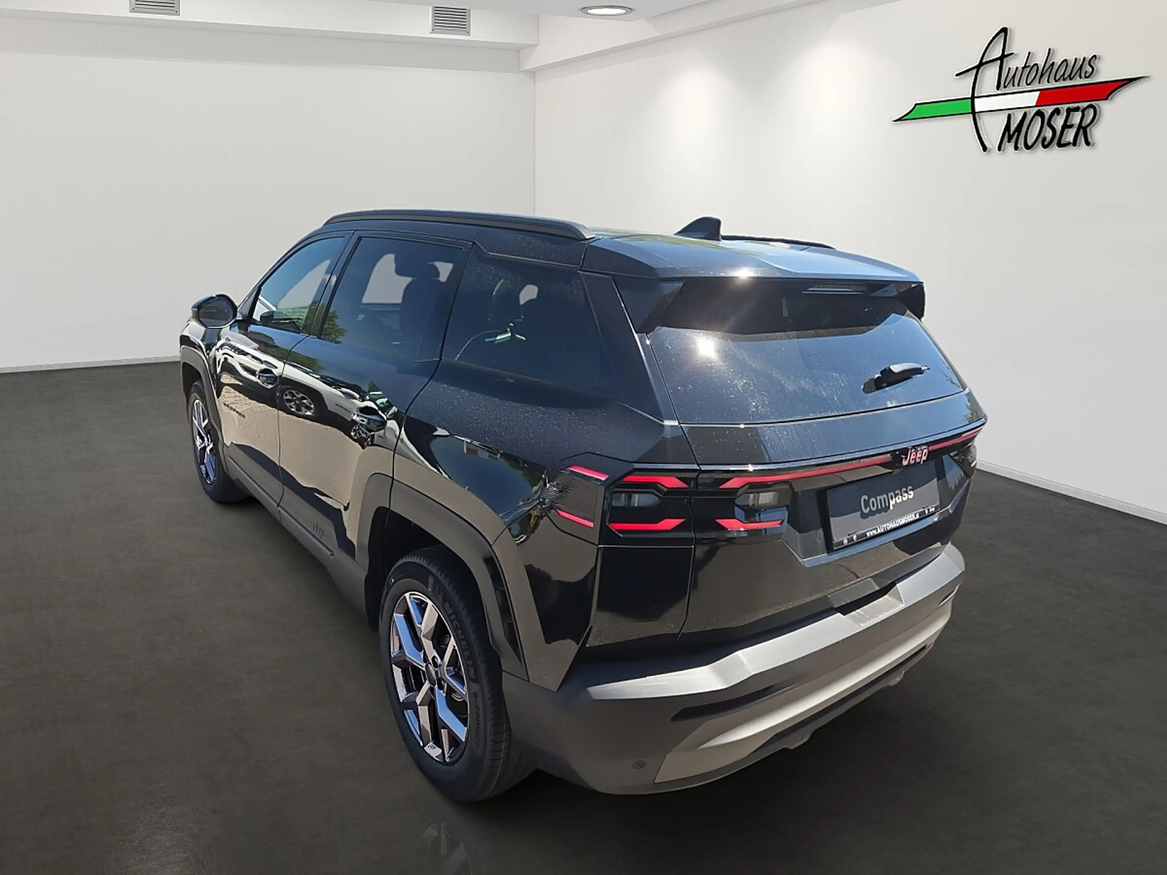 Jeep Compass 1.2 e-Hybrid First Edition e-DCT6 + Komfort Paket — photo 4