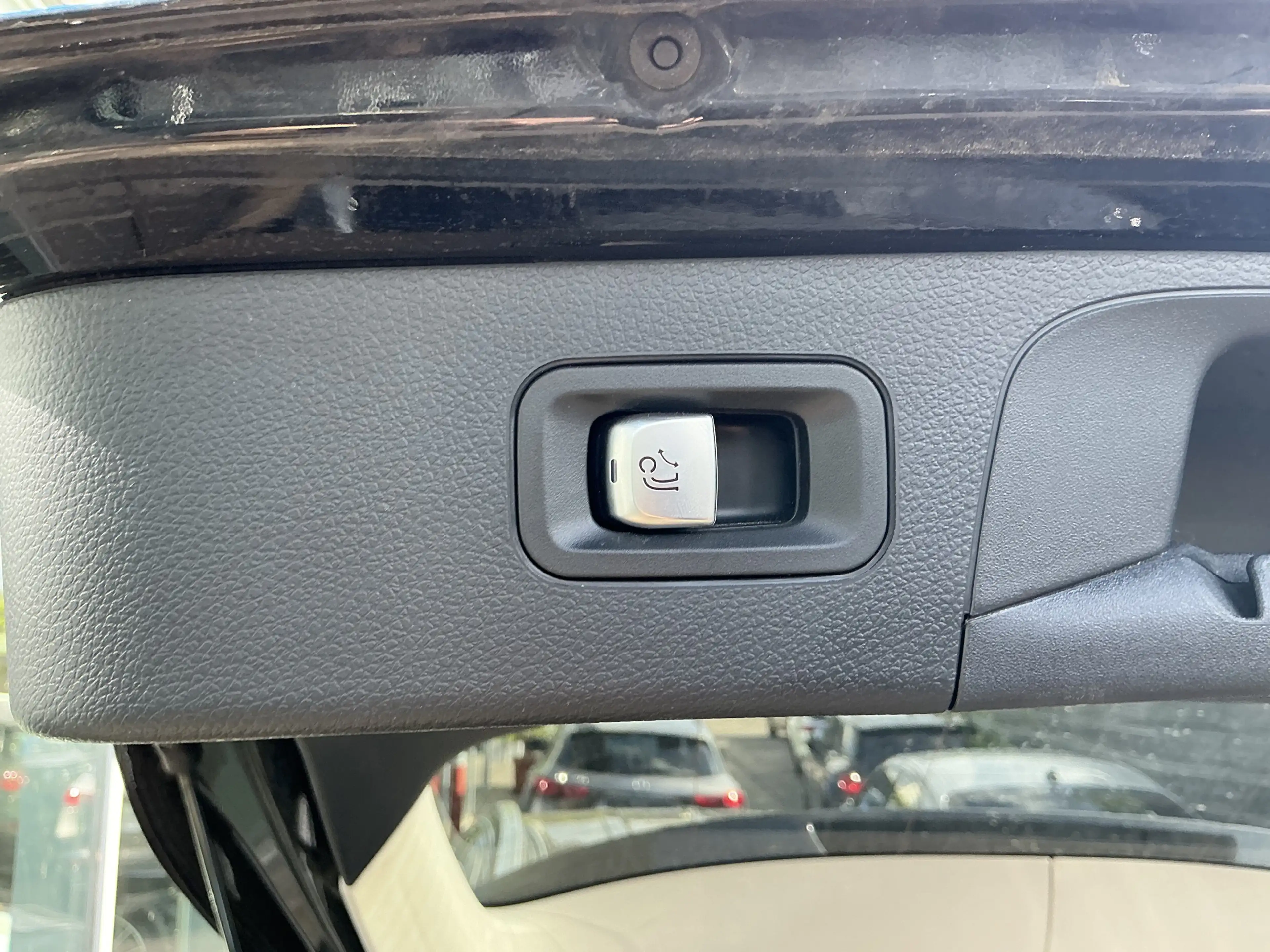 Mercedes-Benz GLC 220 d 4Matic Leder Memory R.Cam AHK ACC SHZ — photo 3