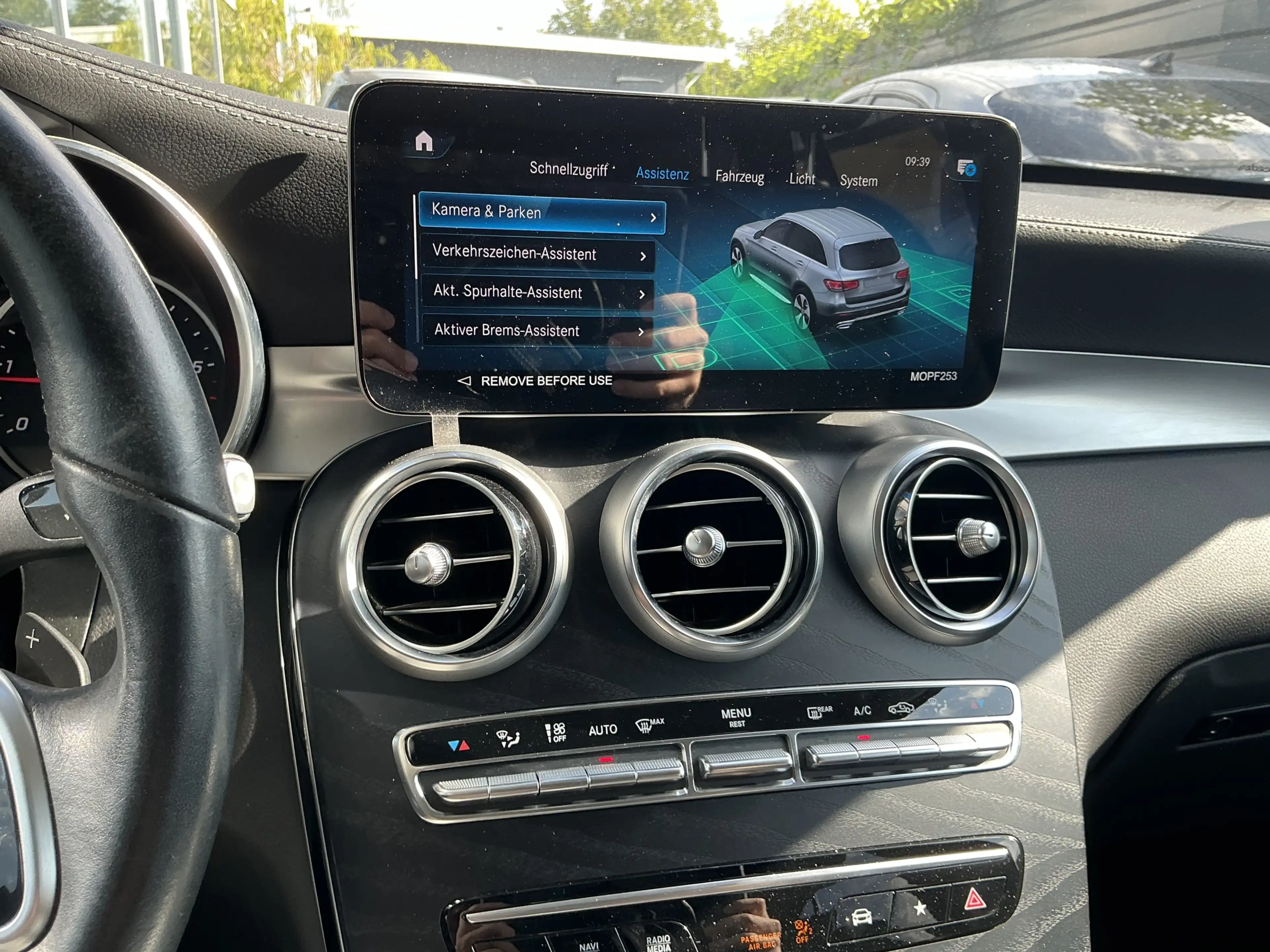 Mercedes-Benz GLC 220 d 4Matic Leder Memory R.Cam AHK ACC SHZ — photo 12