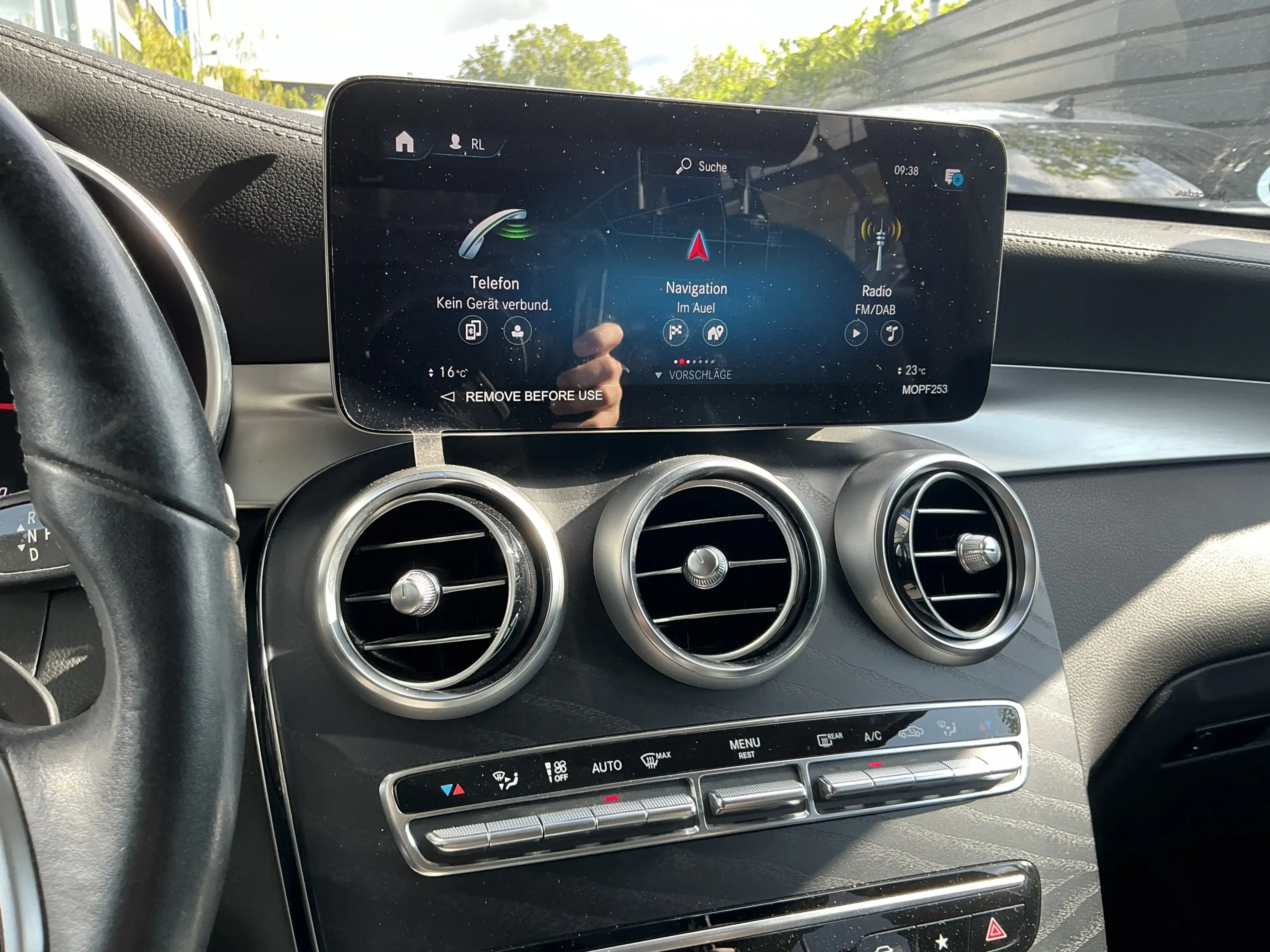 Mercedes-Benz GLC 220 d 4Matic Leder Memory R.Cam AHK ACC SHZ — photo 9