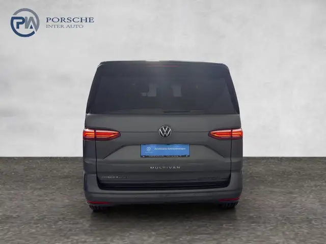 Volkswagen Multivan view 5