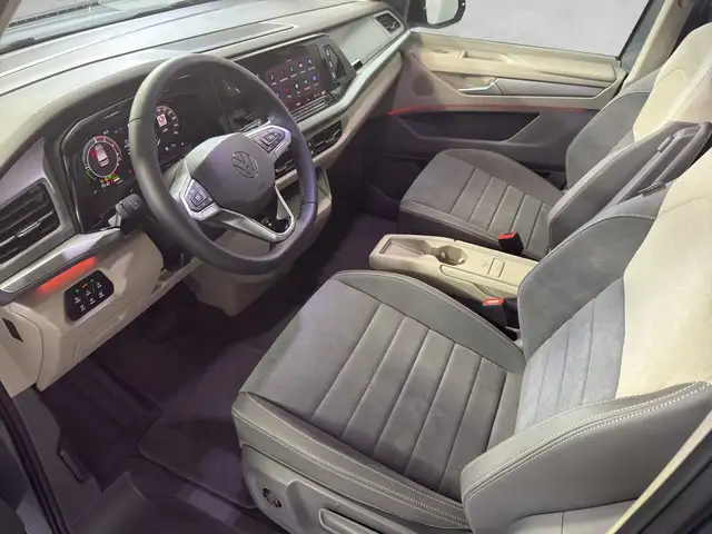 Volkswagen Multivan view 6