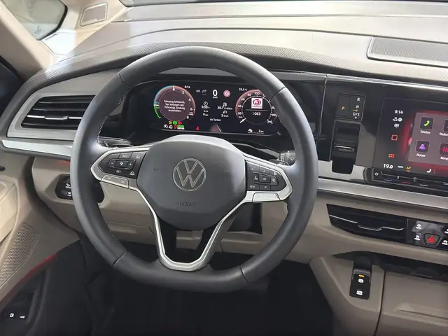 Volkswagen Multivan view 8