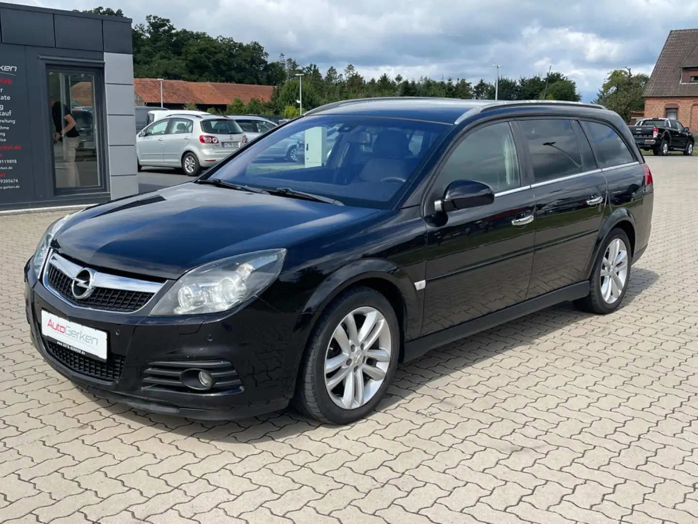 Opel Vectra C 3.0 V6 CDTI Caravan Cosmo Plus AHK 3HD Schwarz - 2