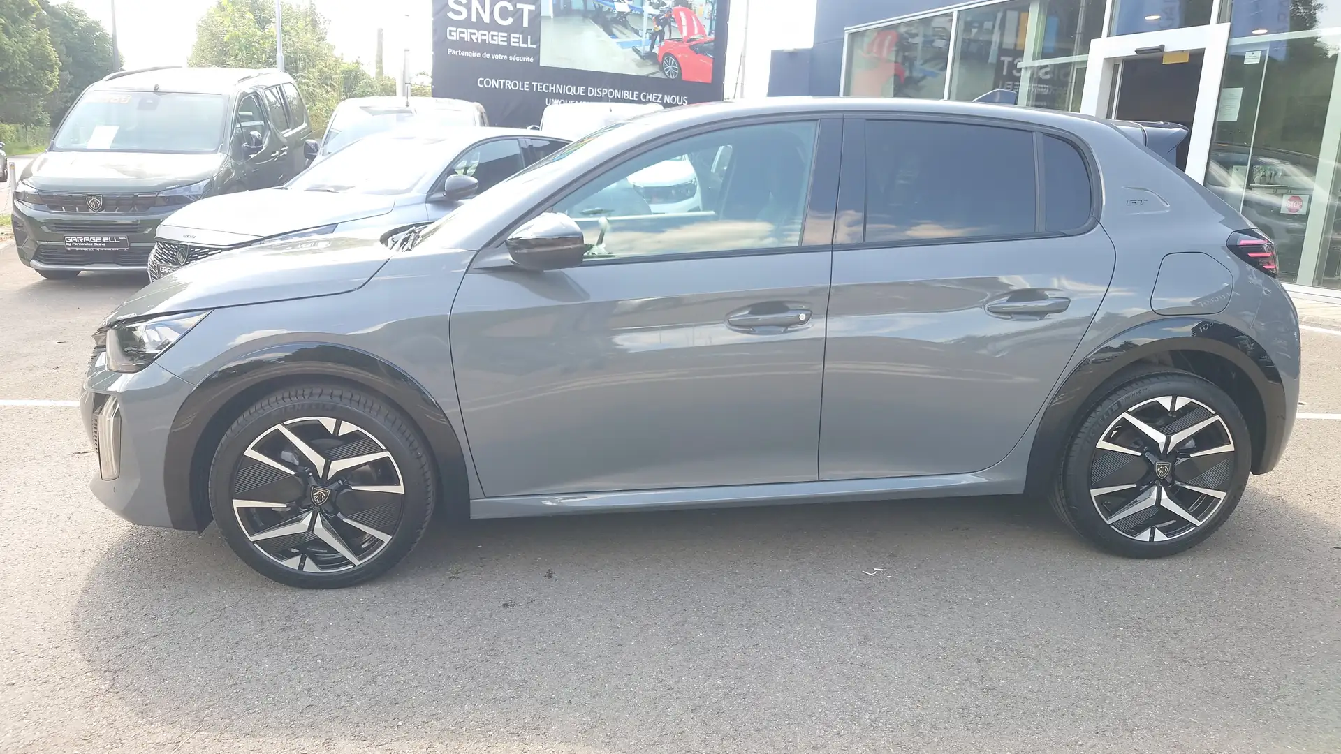 Peugeot 208 Hybrid 100 GT Grau - 2