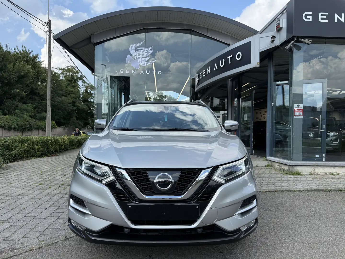Nissan Qashqai 1.5dCi N-Connecta Cam.360 Pano Cuir Chauff Keyless Plateado - 2