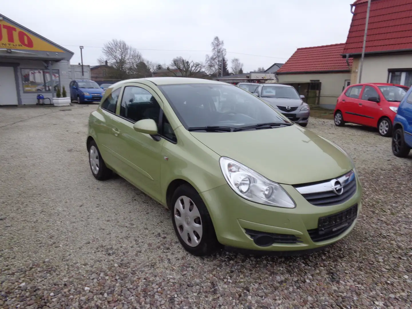 Opel Corsa 1.2 16V Verde - 1