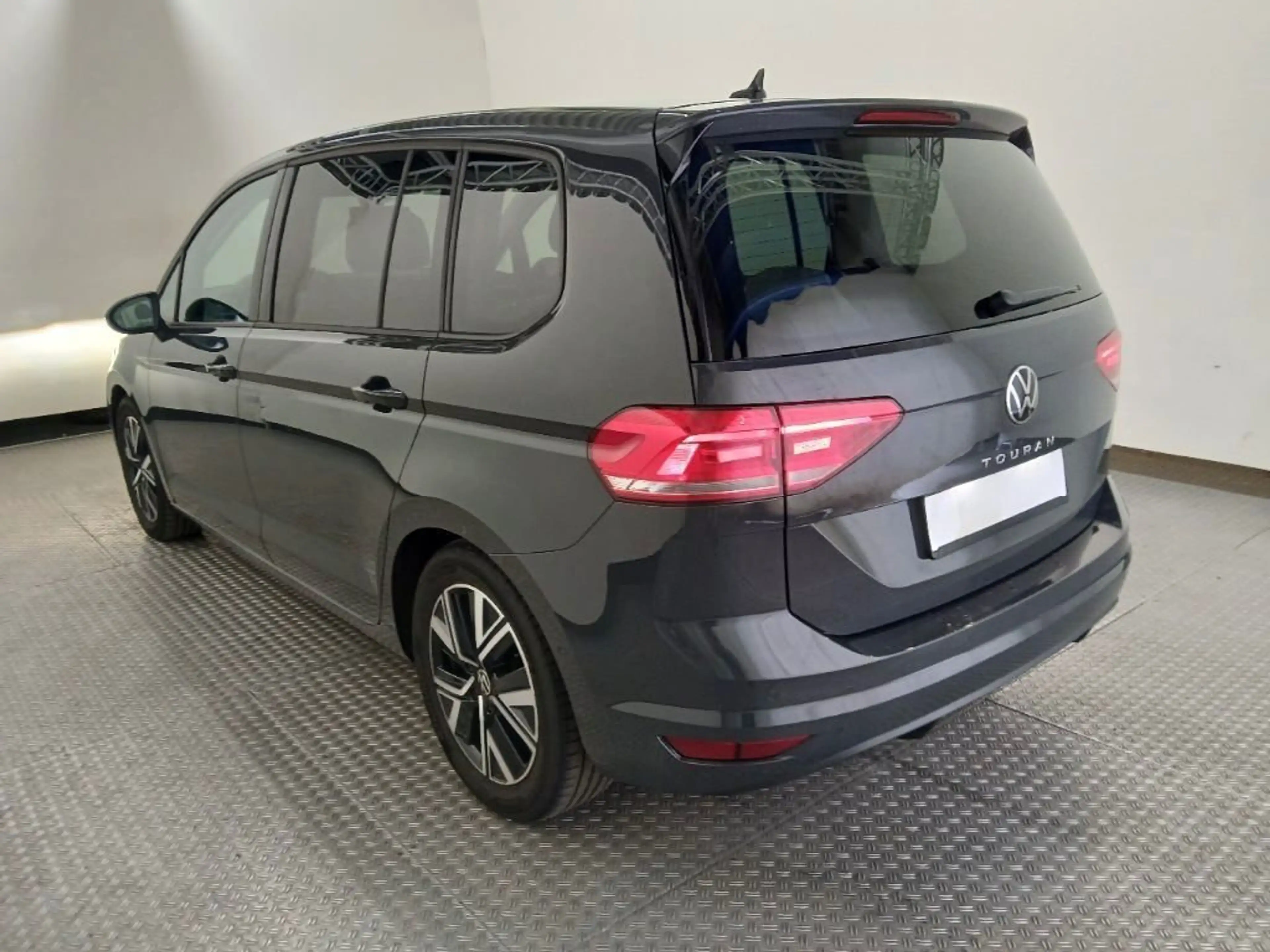 Volkswagen Touran Business STHZ Kindersitze ActLight EasyOp — photo 5