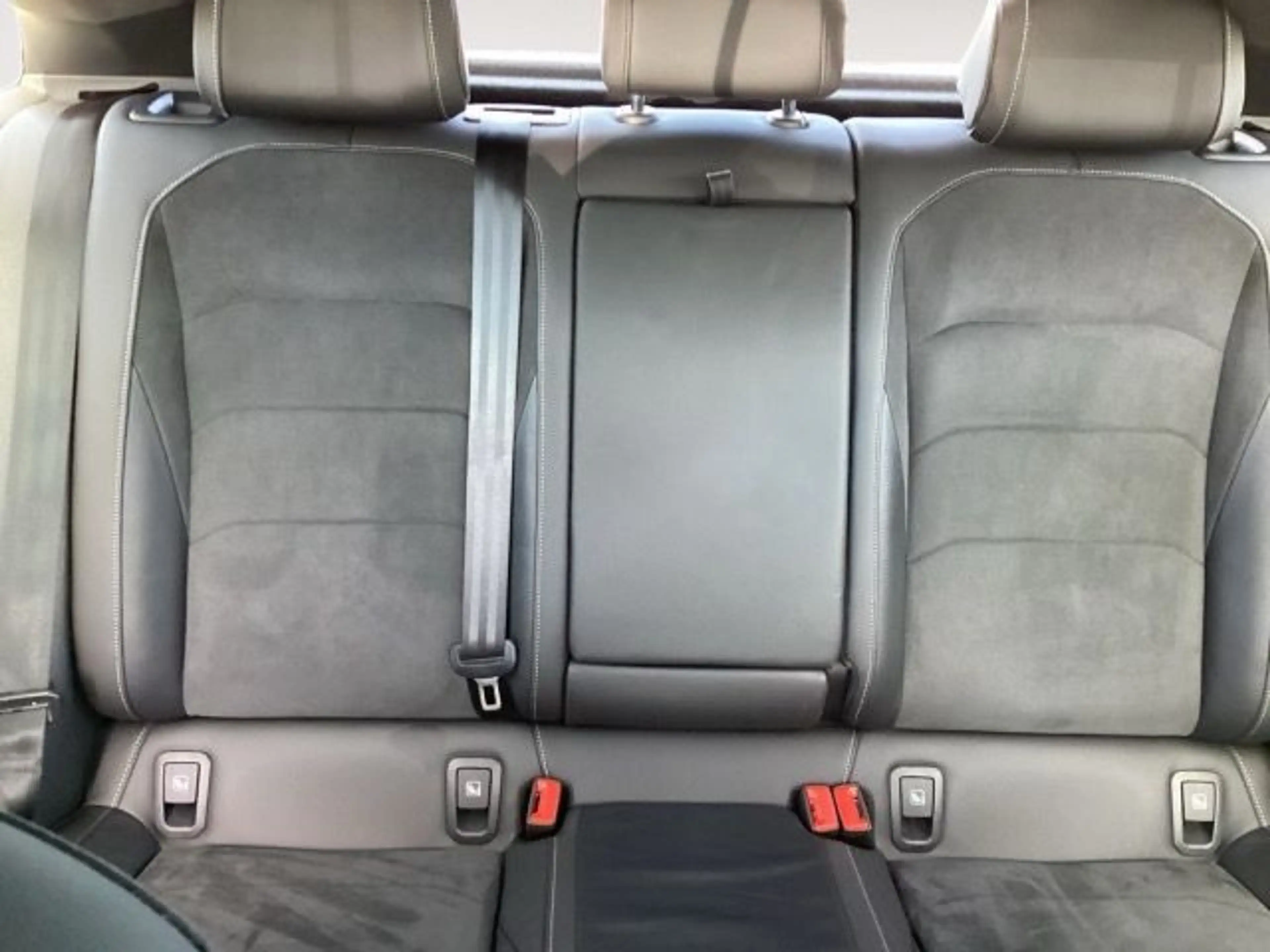 Volkswagen Arteon 2.0 TDI DSG R-Line Navi,AHK,Matrix,Standh — photo 13