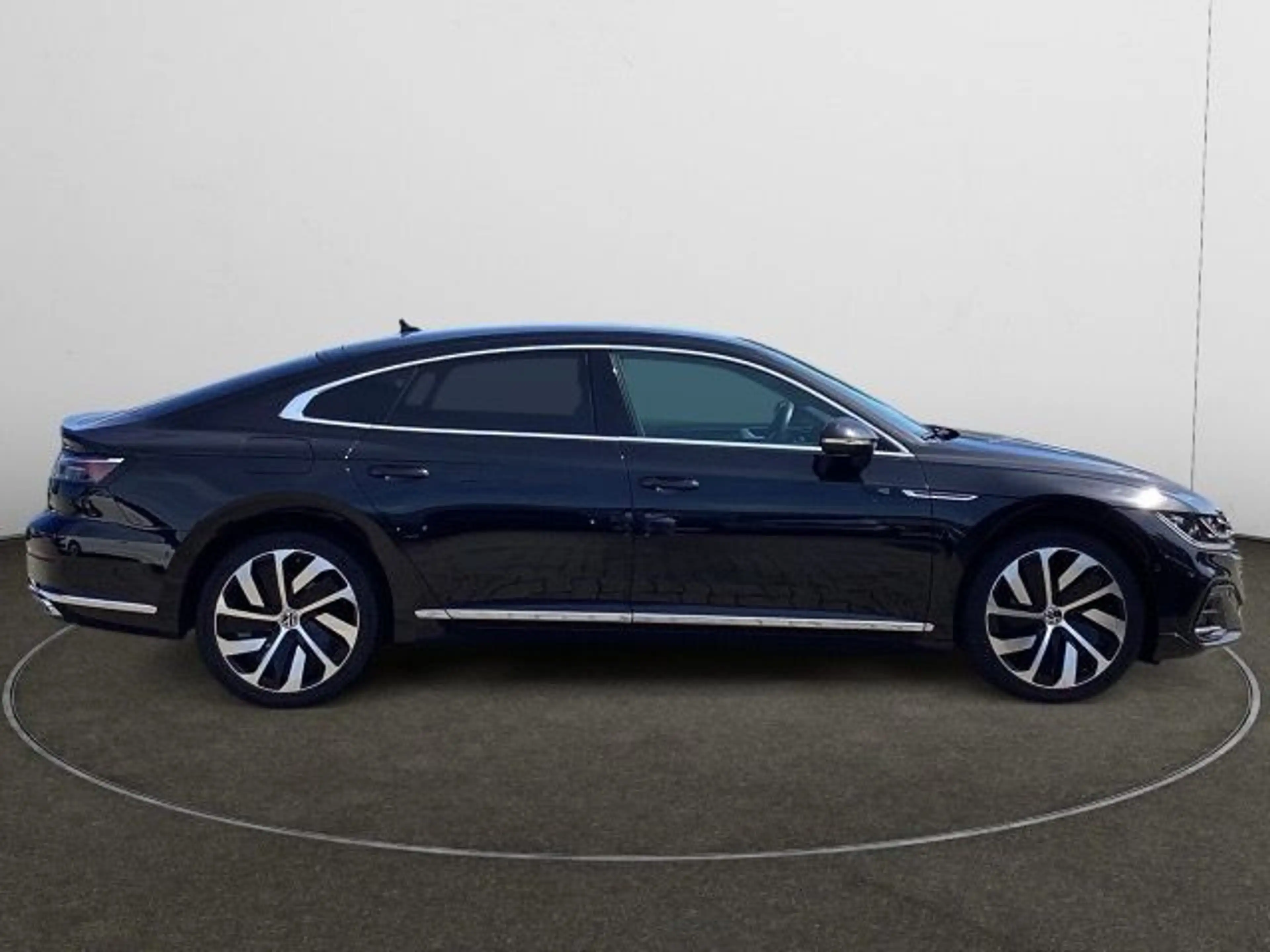 Volkswagen Arteon 2.0 TDI DSG R-Line Navi,AHK,Matrix,Standh — photo 6