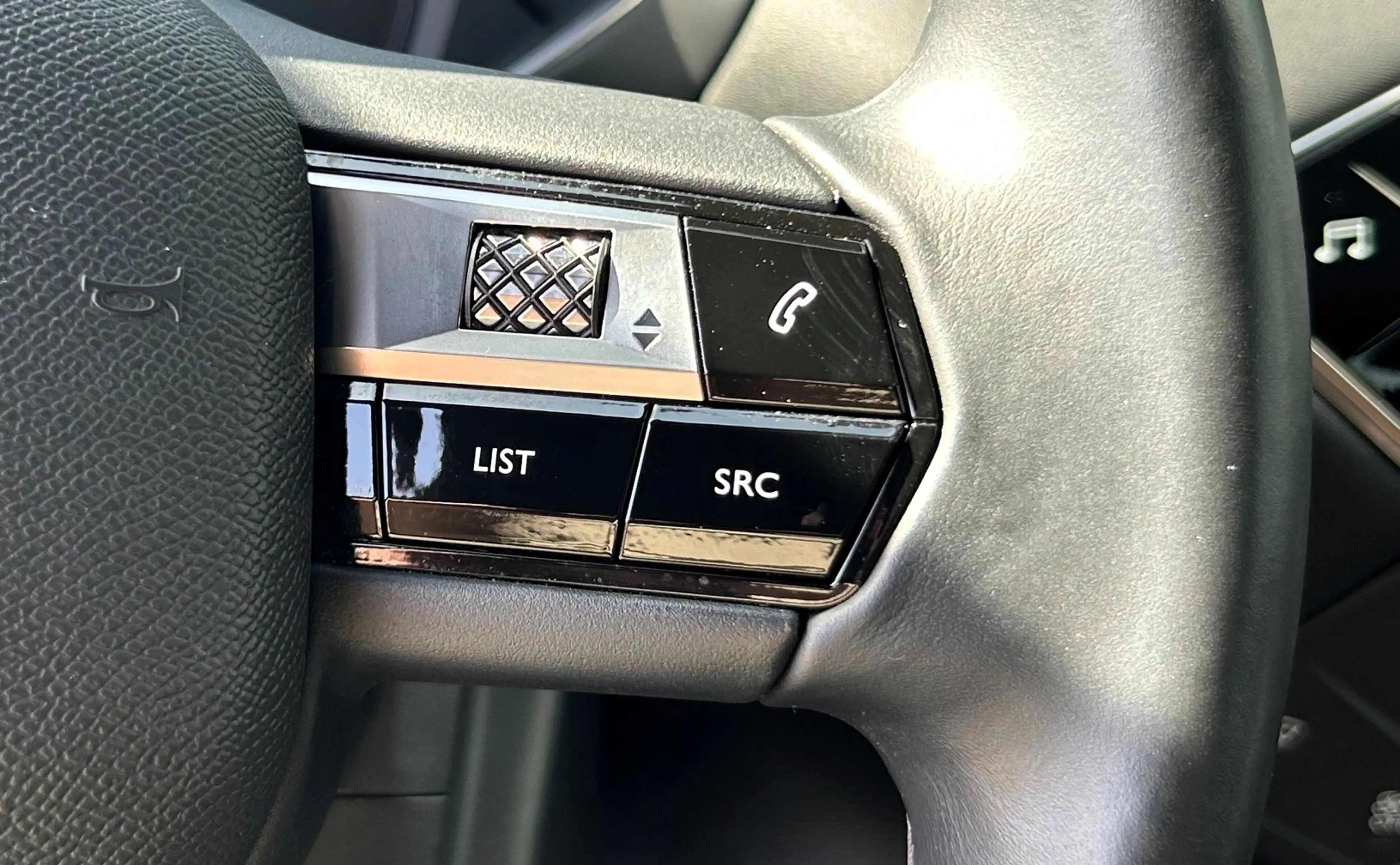 DS Automobiles DS 3 Crossback 1.2 PureTech Chic NAVI CLIMA CRUISE PDC — photo 18