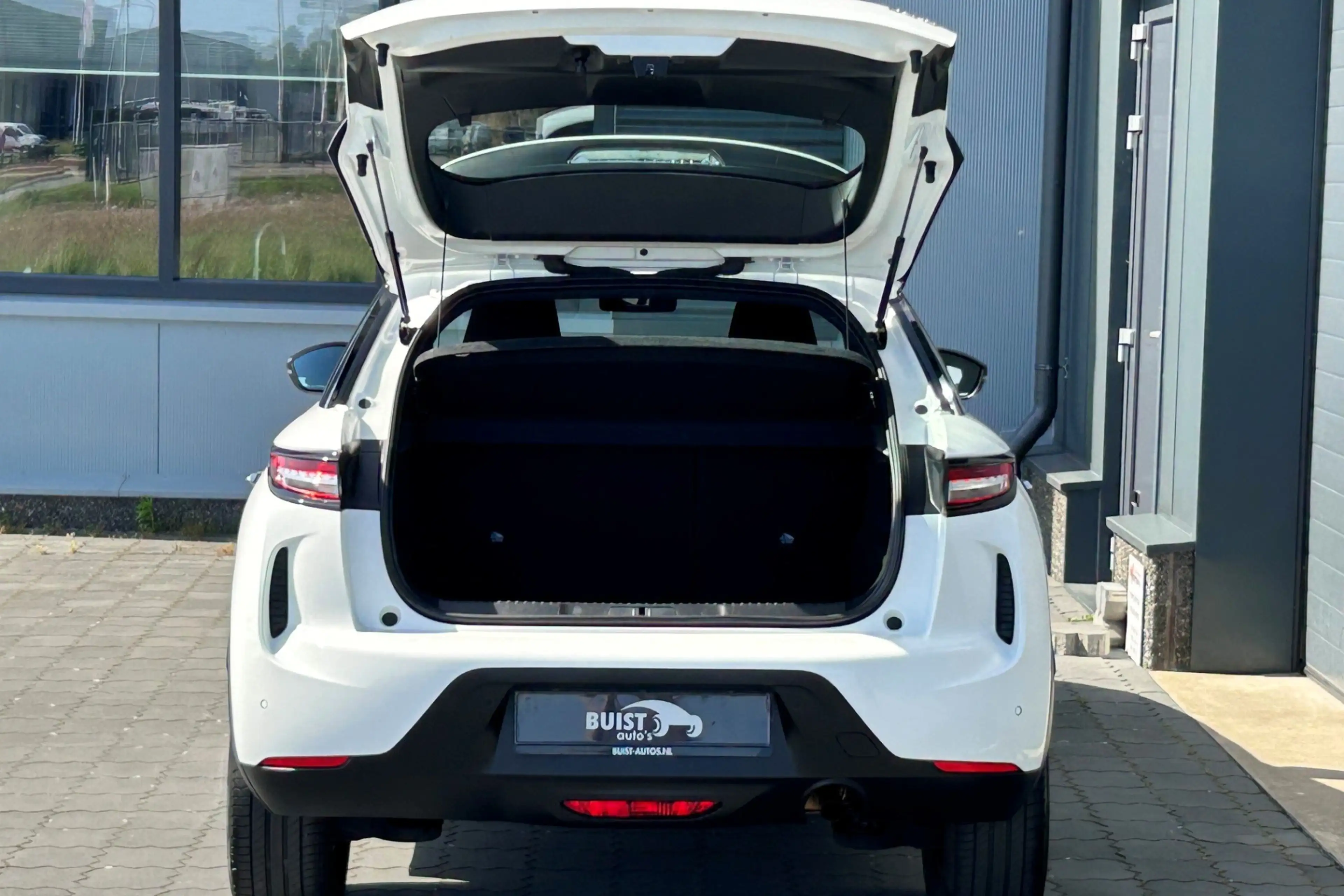 DS Automobiles DS 3 Crossback 1.2 PureTech Chic NAVI CLIMA CRUISE PDC — photo 21