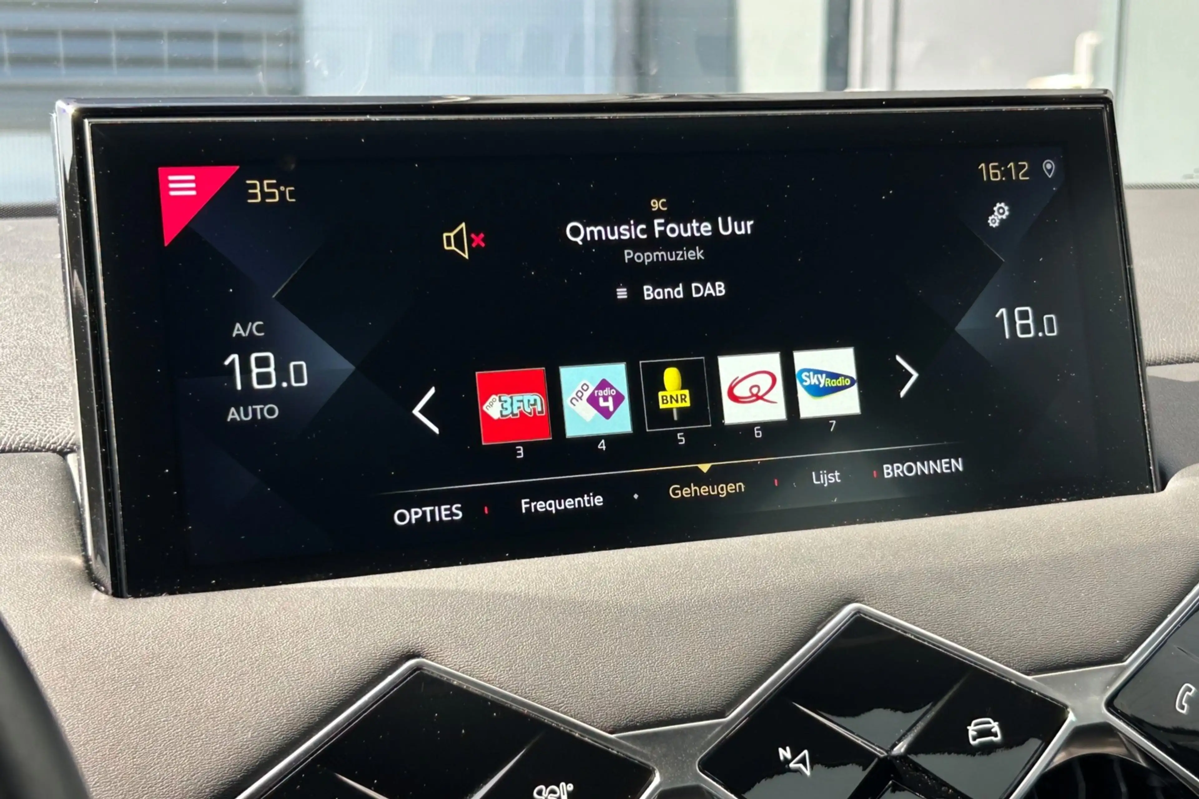DS Automobiles DS 3 Crossback 1.2 PureTech Chic NAVI CLIMA CRUISE PDC — photo 11