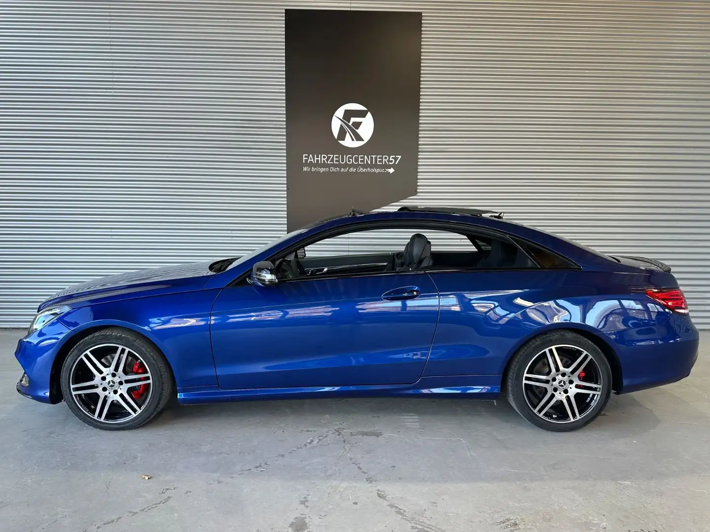 Mercedes-Benz E 400 4MATIC AMG Line/CARPLAY/RÜCKFAHRKAMERA/H&K Bleu - 2