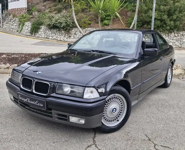 BMW 325 325i Coupé