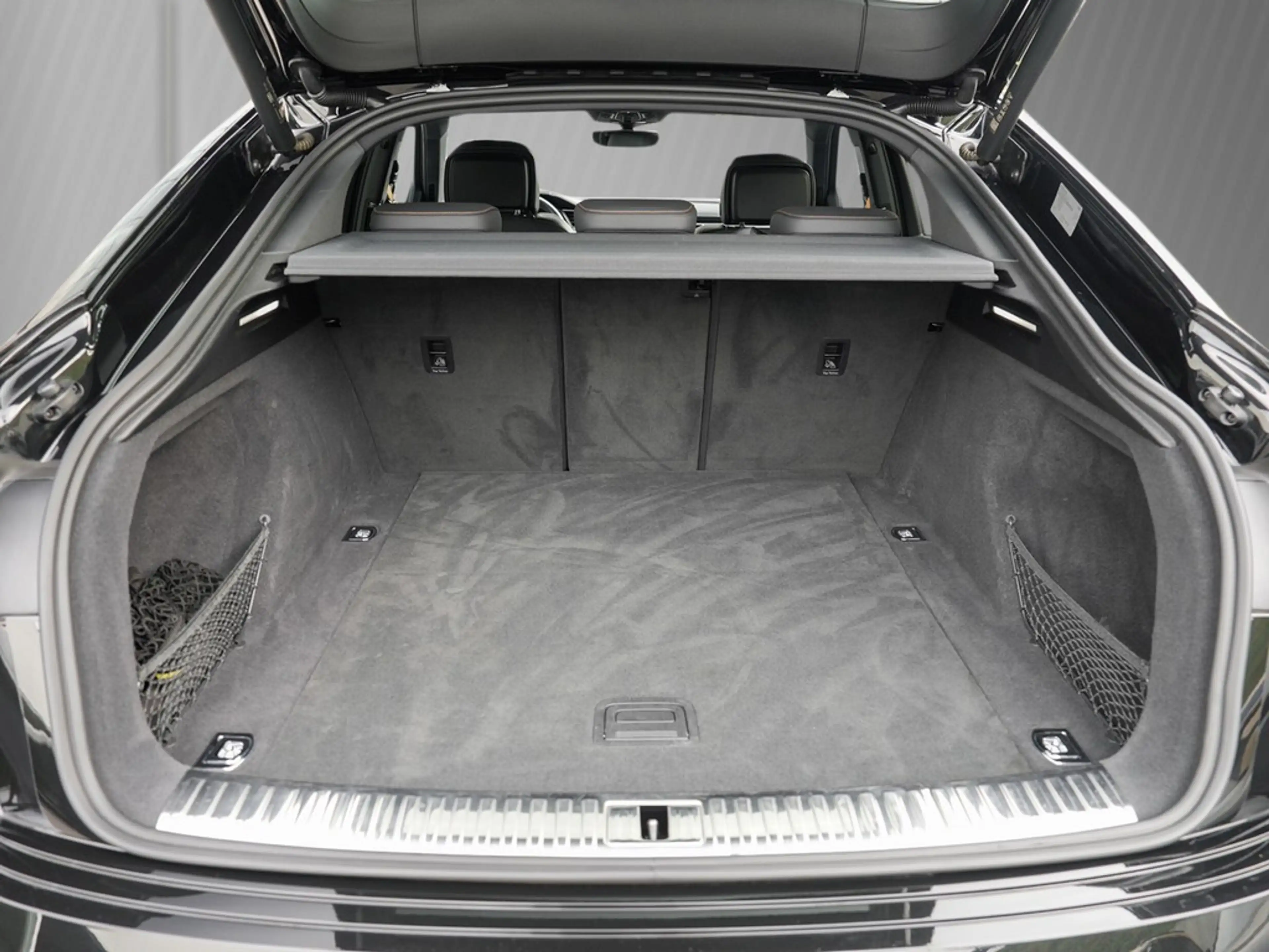 Audi e-tron 55 Sportback S line black edition Panorama — photo 10