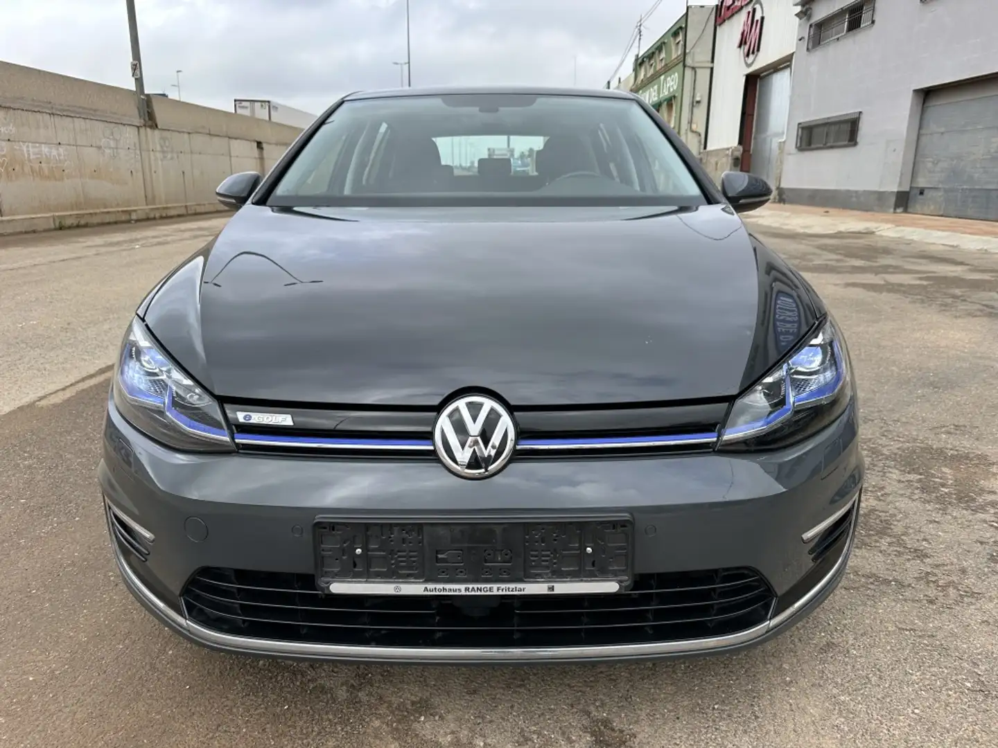 Volkswagen Golf e-Golf ePower Grau - 2