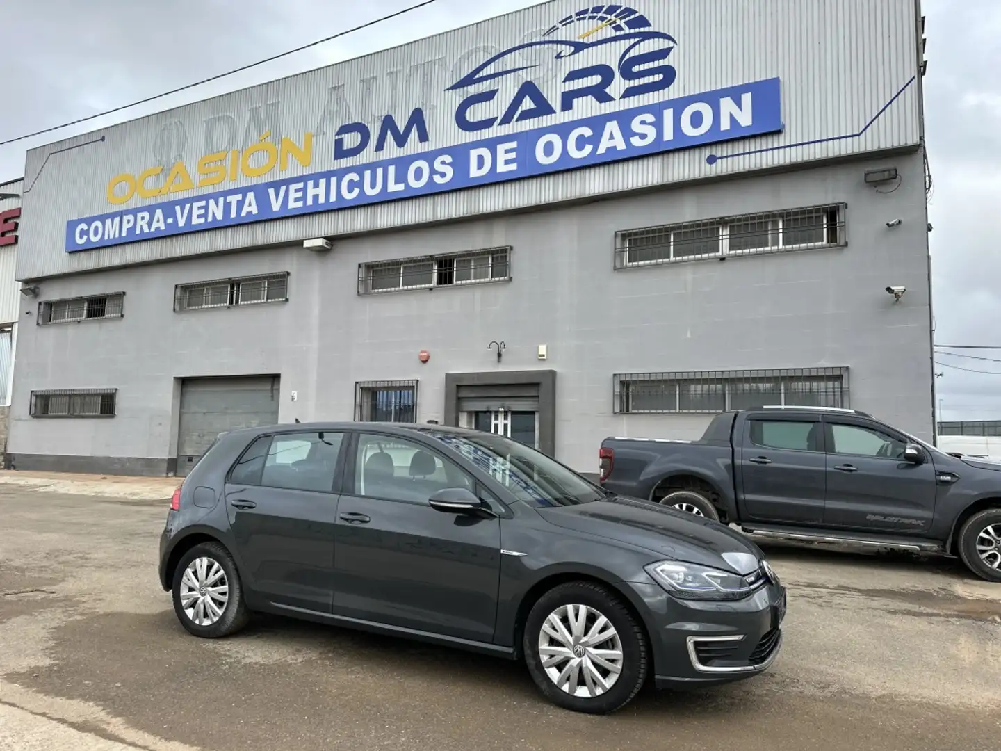 Volkswagen Golf e-Golf ePower Grau - 1