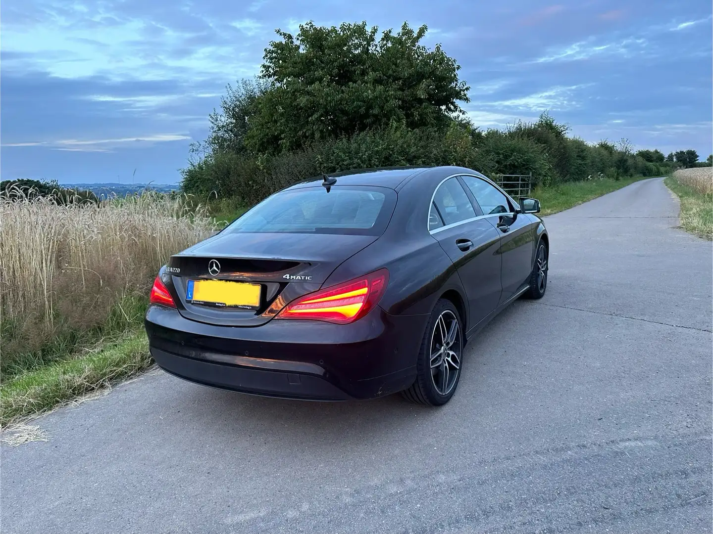 Mercedes-Benz CLA 220 4Matic 7G-DCT - 2