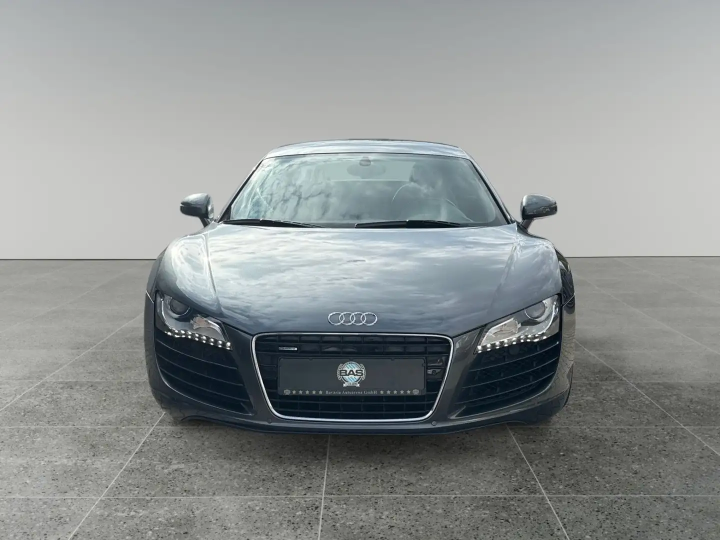 Audi R8 Coupe 4.2 FSI quattro/Kamera/TüV&Service Neu Grau - 2