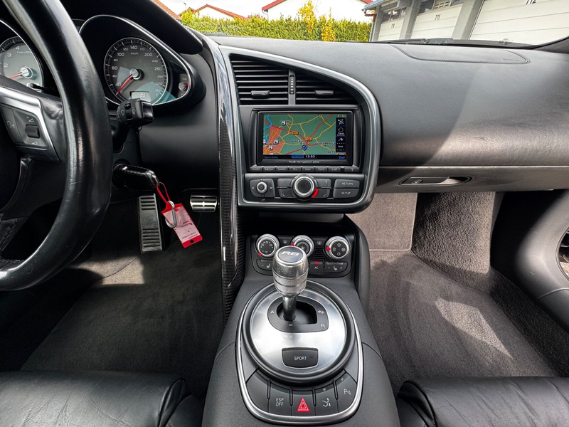 Audi R8 Coupe 4.2 FSI quattro/Kamera/TüV&Service Neu — photo 16