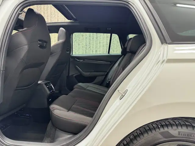 Skoda Octavia view 12